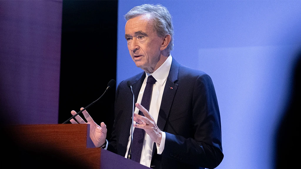 Kézfertőtlenítőket gyártanak a francia luxusmárkák