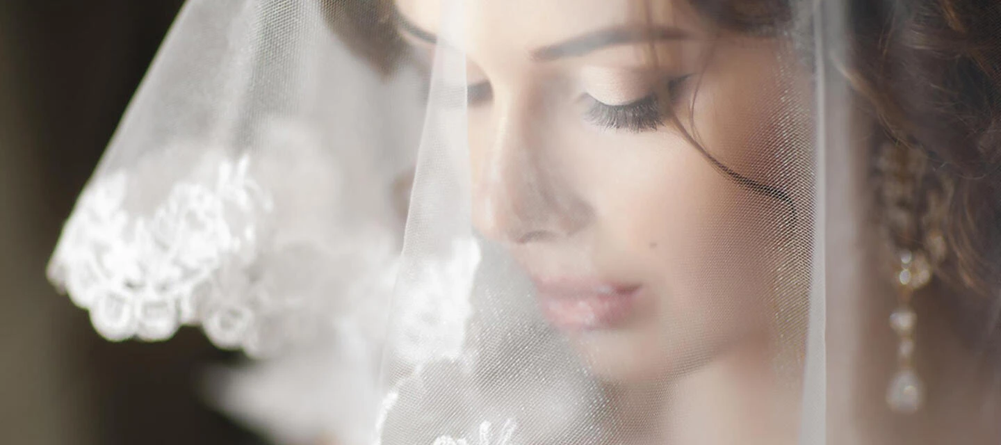 „Old money” smink és más esküvői szépségtrendek 2025-ben