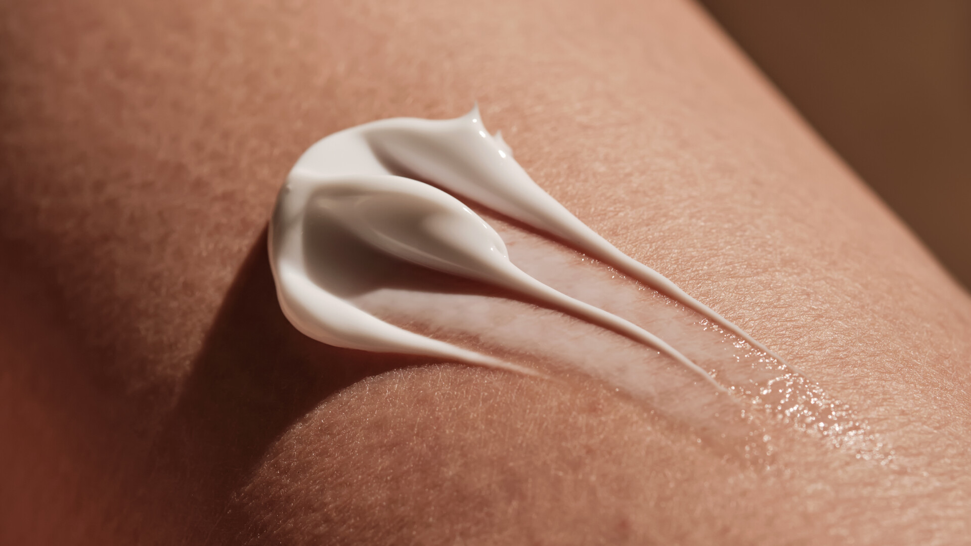 Mik azok az NMF-ek a bőrápolásban, és miért fontosak a bőr egészsége számára?