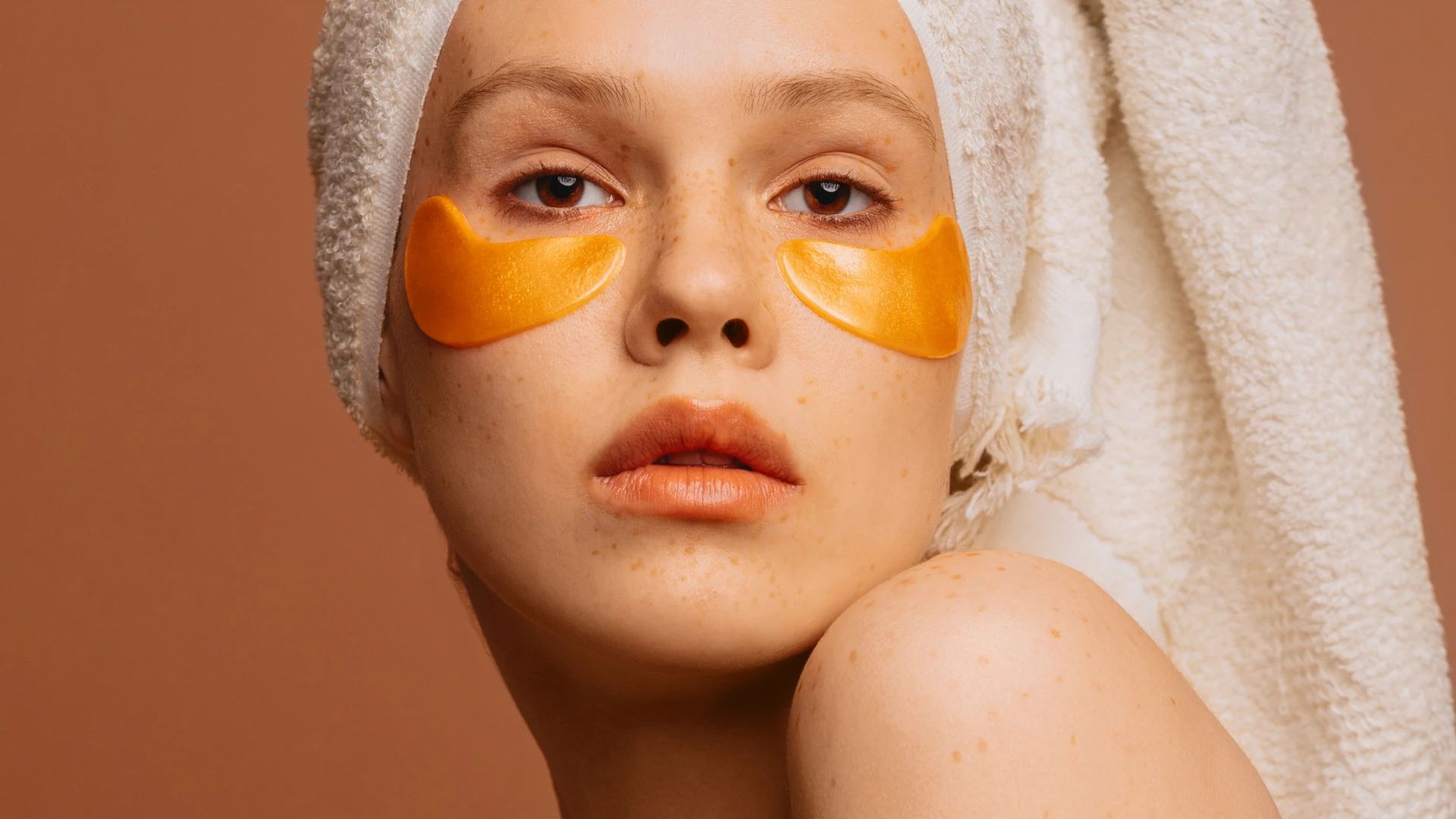 Arany a kozmetikumokban: hatásos összetevő vagy csak csillogás?