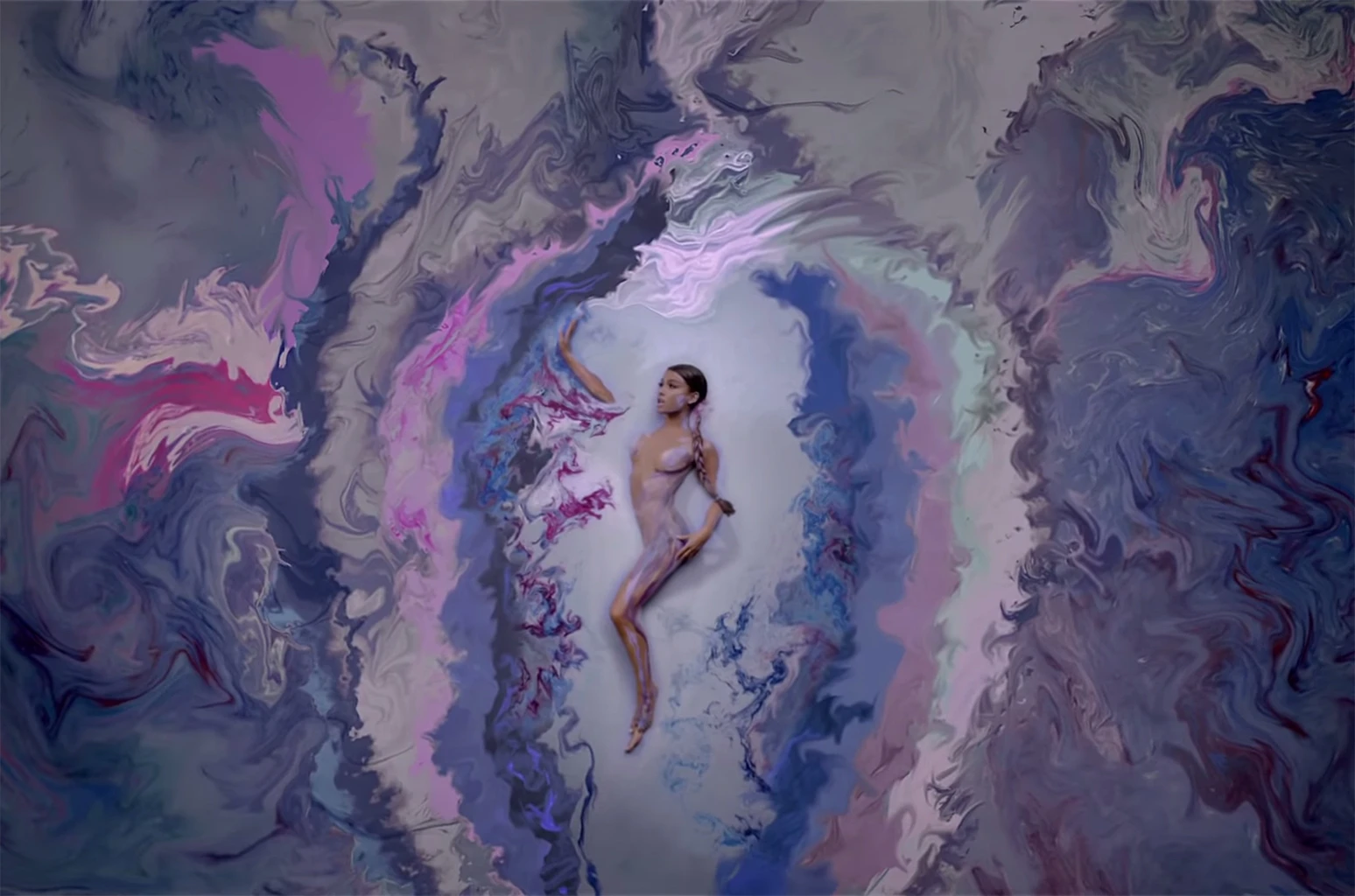 Ariana Grande fürdőbombát ihletett