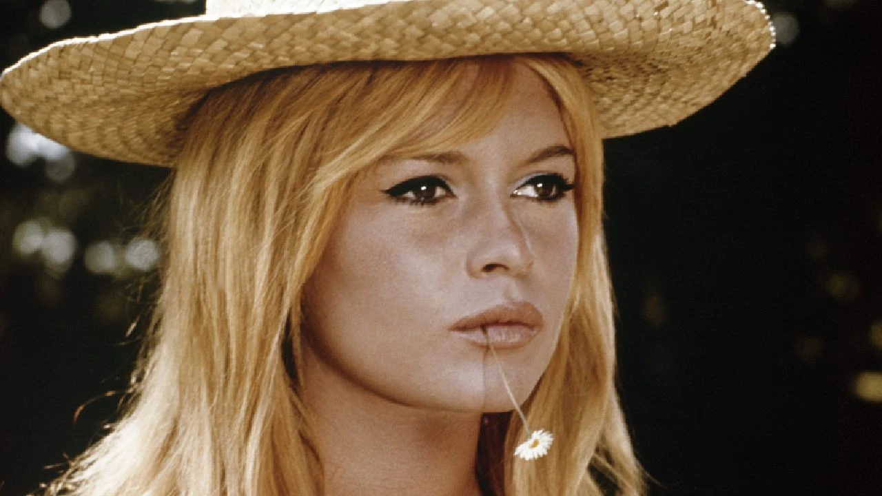 Nem is tudják ki ő, de a frizurájára vágynak