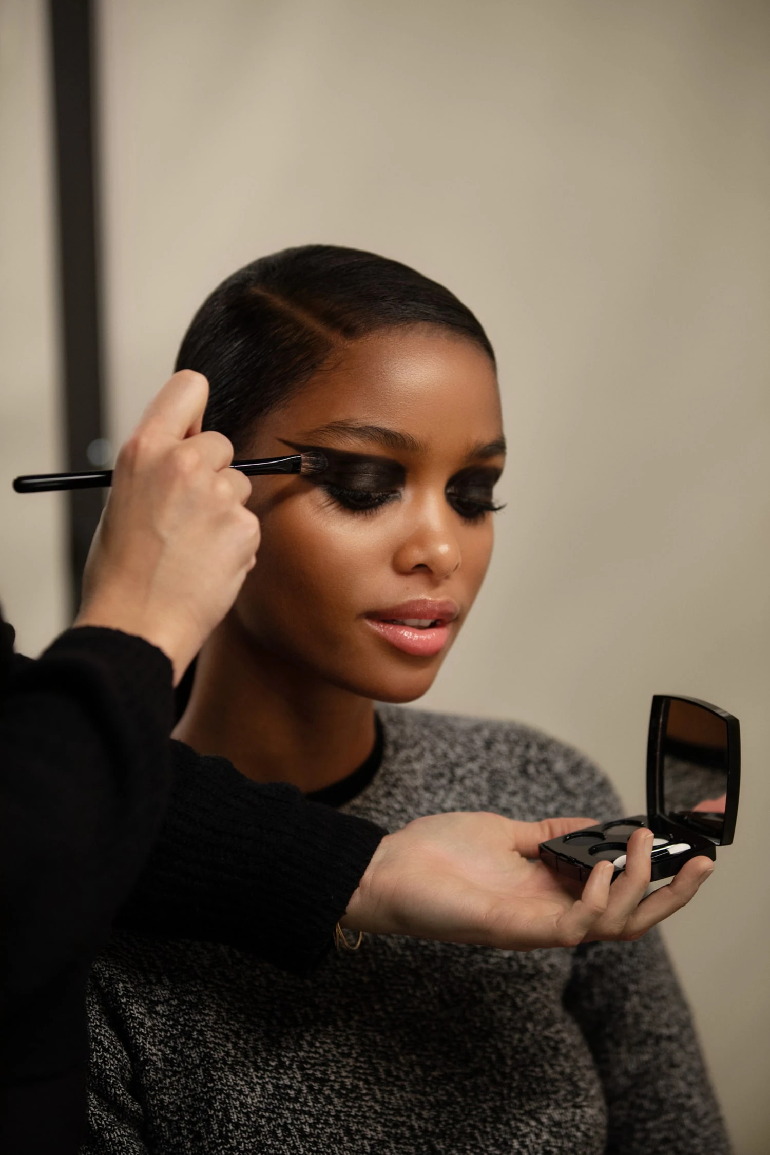 Gyönyörű sminkek készültek a Chanel haute couture bemutatójára, mutatjuk a fotókat