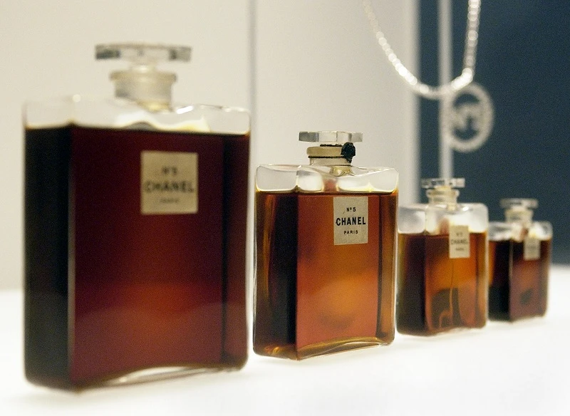 A tömegközlekedés  áldozata lehet a Chanel No.5 parfüm