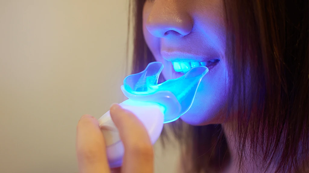 A Gazdasági Versenyhivatal megtiltotta a BrightWhite fogfehérítő reklámozását