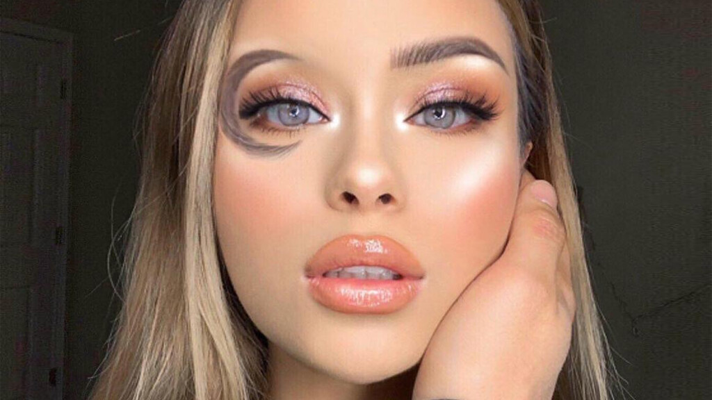 A legújabb szemöldöktrendet szimplán csak photoshoppolták