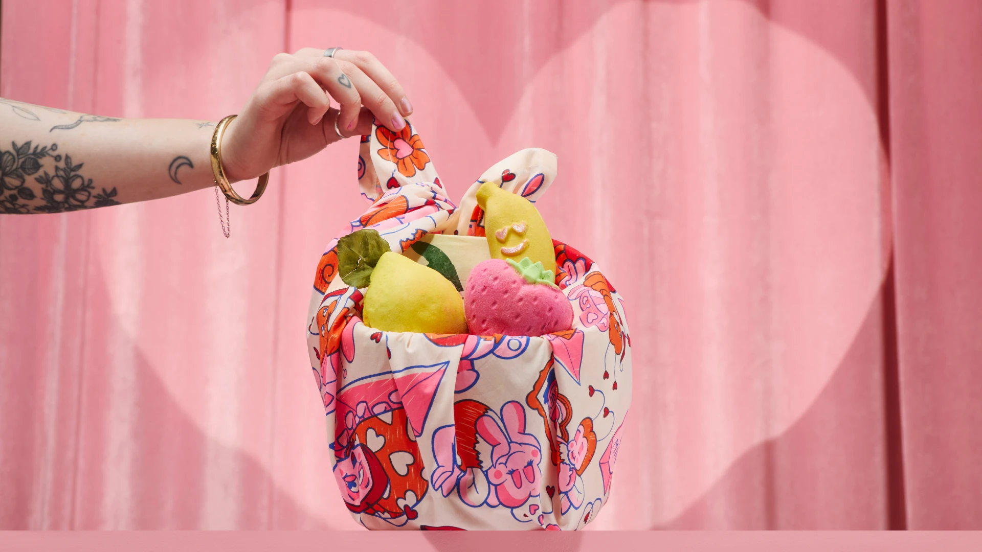 A Lush Valentin-napi kollekciója a kézműves és a személyes meglepetéseket ünnepli