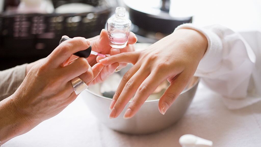 10 manikűr, bármelyiket most rögtön elfogadnánk