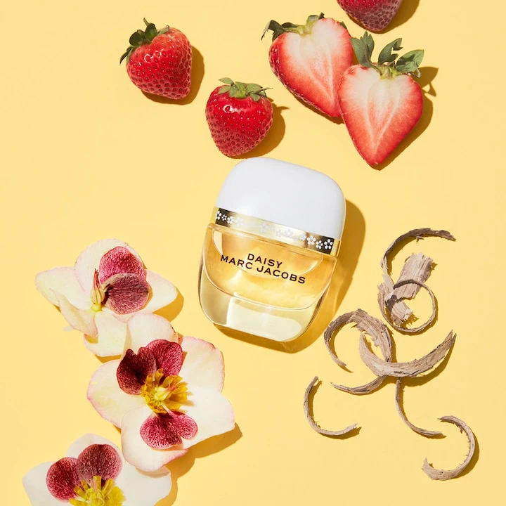 Illatújdonság:  Marc Jacobs Daisy Petals