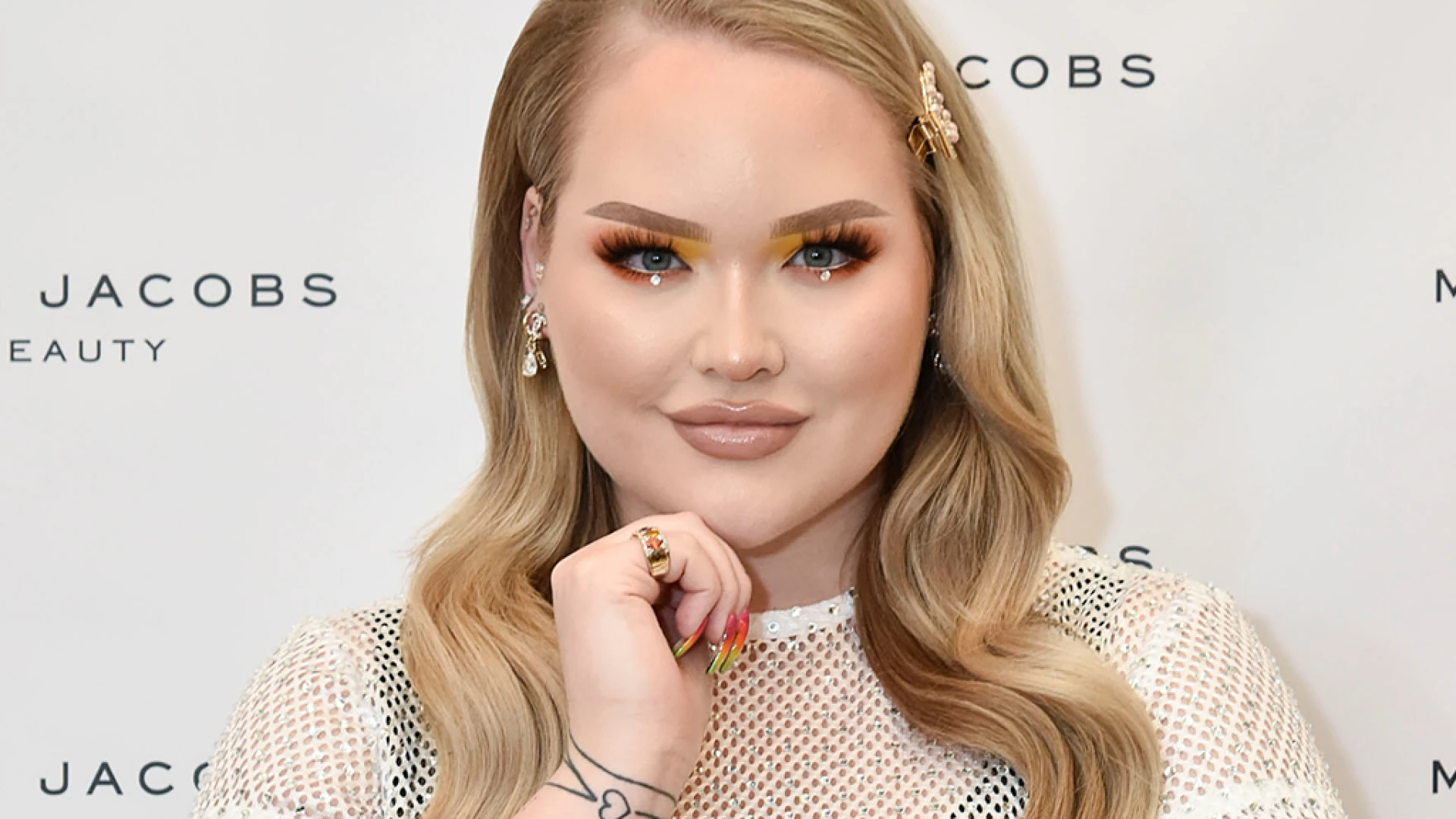 A Nikkie Tutorials Nikkie-je felvállalta transzneműségét