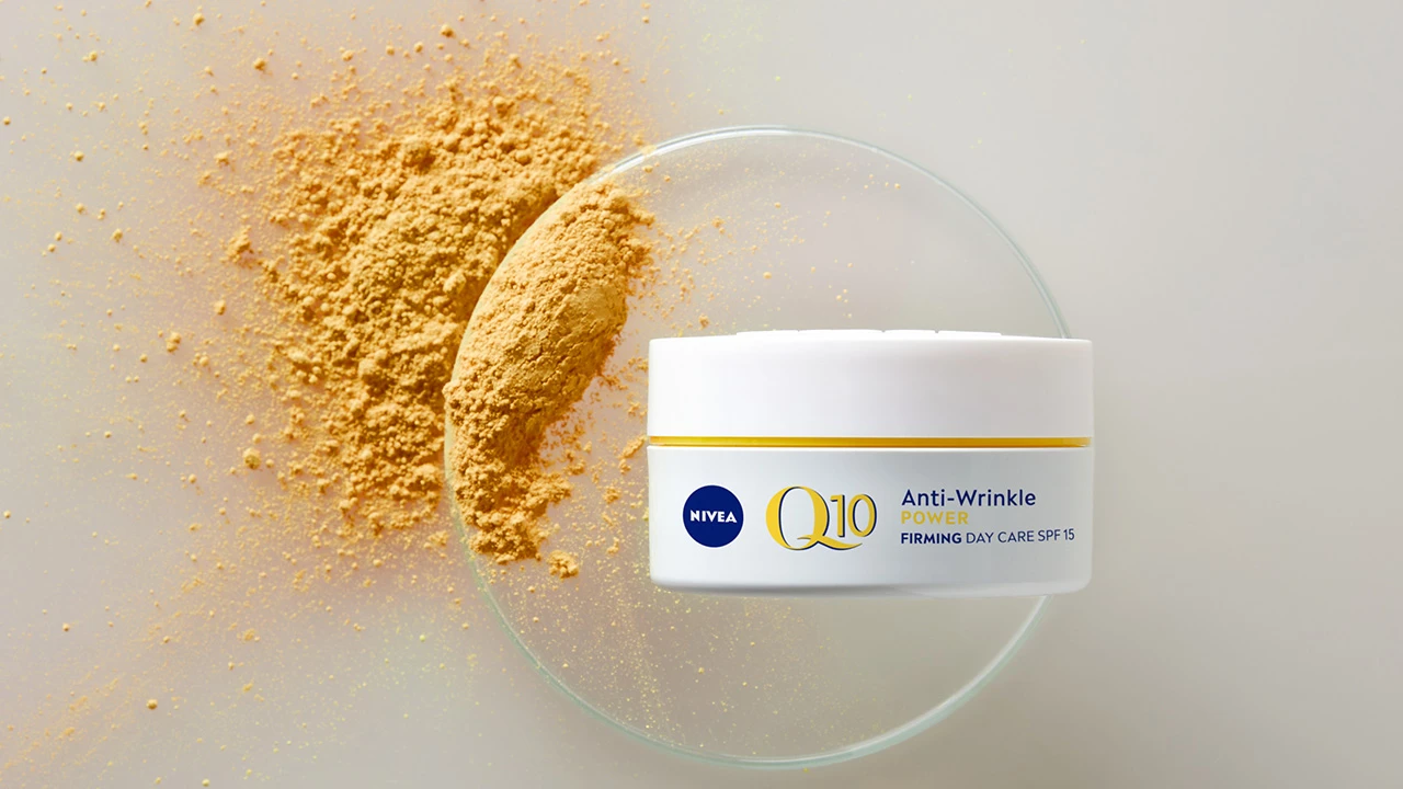25 éve hódít a Q10 koenzim, de tudod, valójában mit várhatsz tőle a bőrápolásban? Eláruljuk! (X)
