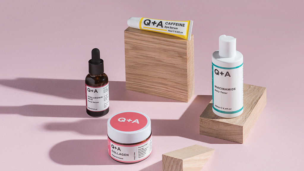 Magyarországra érkeztek a Q+A arcápolók