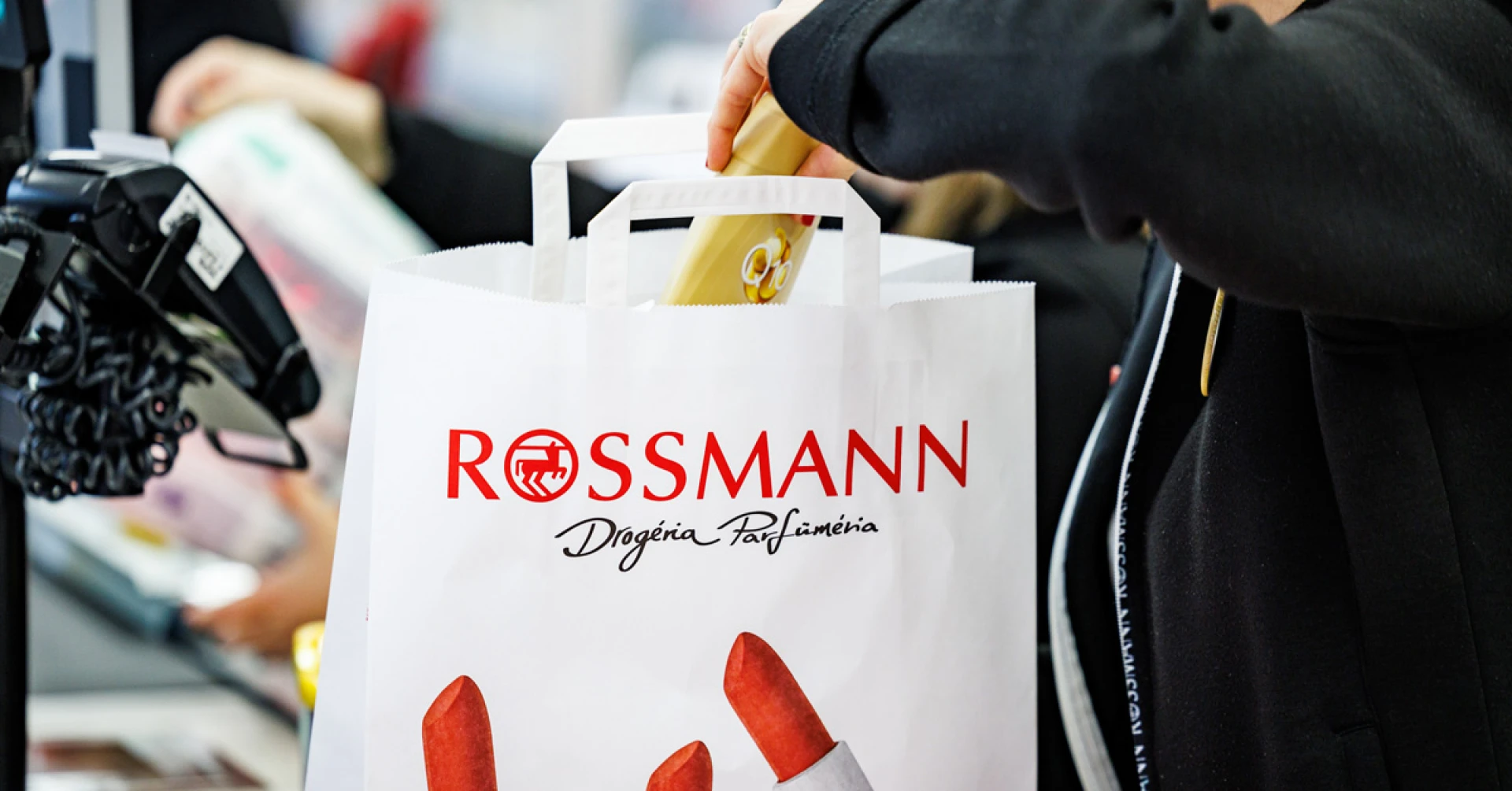 Fél év alatt 3 tonna papírhulladékot spórolt meg új kezdeményezésével a Rossmann