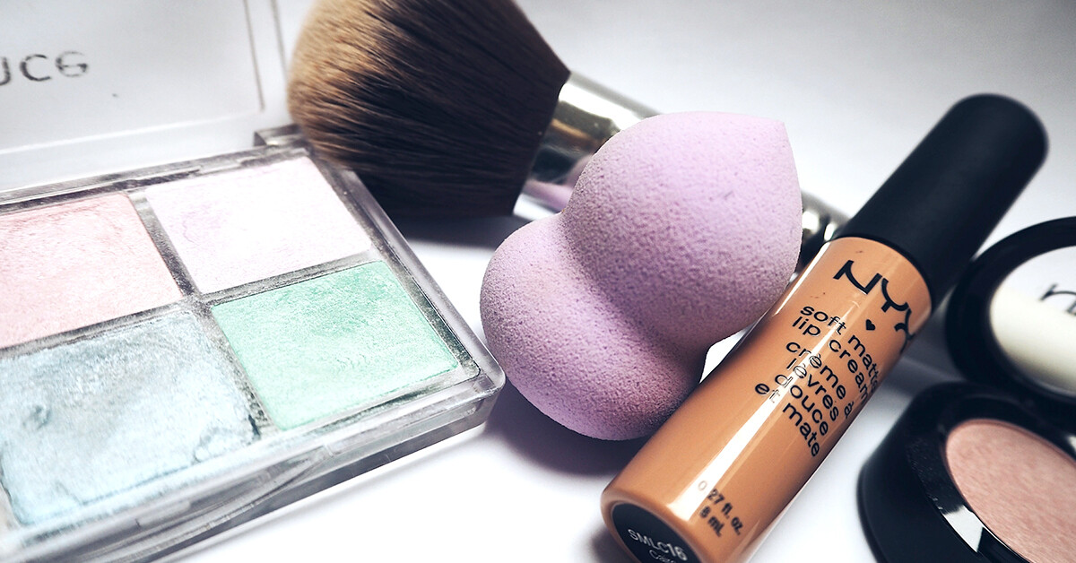 Memo: A sminktermékek sem állnak el örökké. Mutatjuk, mi meddig bírja