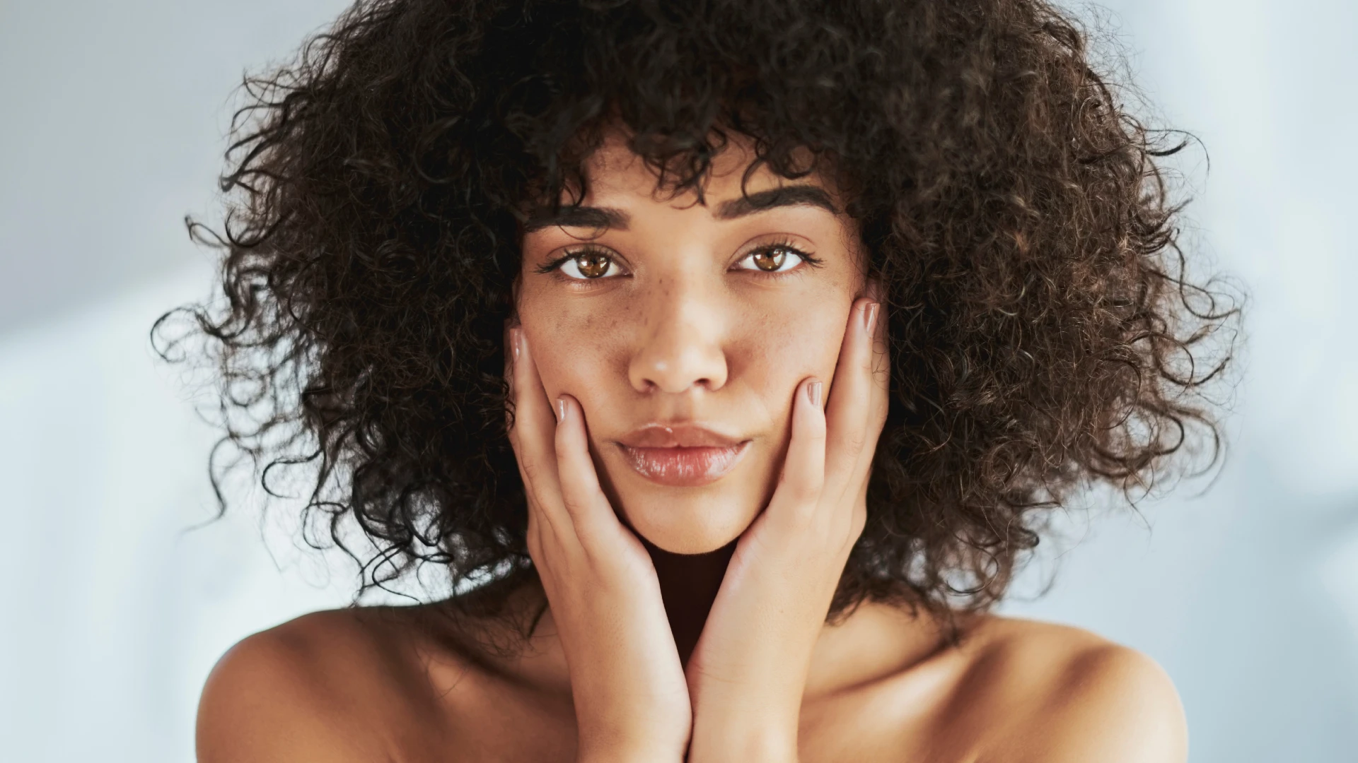 Miért és hogyan segítik a ceramidok a bőrregenerálást?