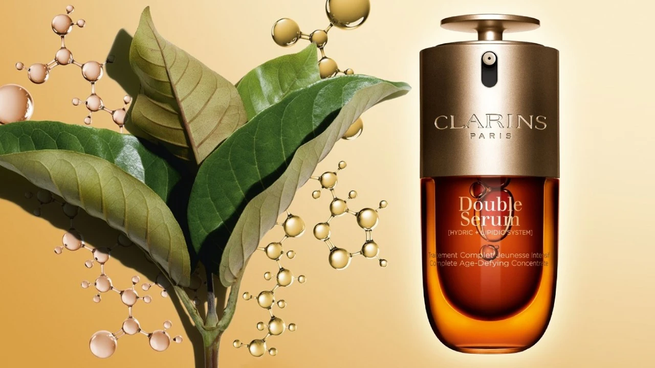 Fedezd fel a Clarins Double Serum új Generációját: természetes öregedésgátlást kínál minden bőrtípusra