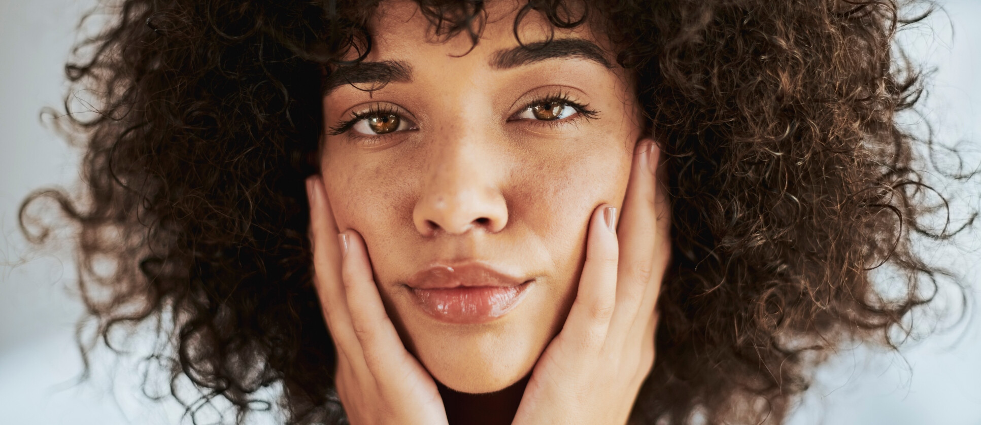 Új évi fogadalmak: Tudatos bőrápolási szokások, amelyeket 2025-ben (már tényleg) érdemes bevezetni