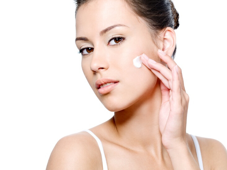 Hogyan válassz megfelelő arckrémet a hidegebb évszakokra? (x)