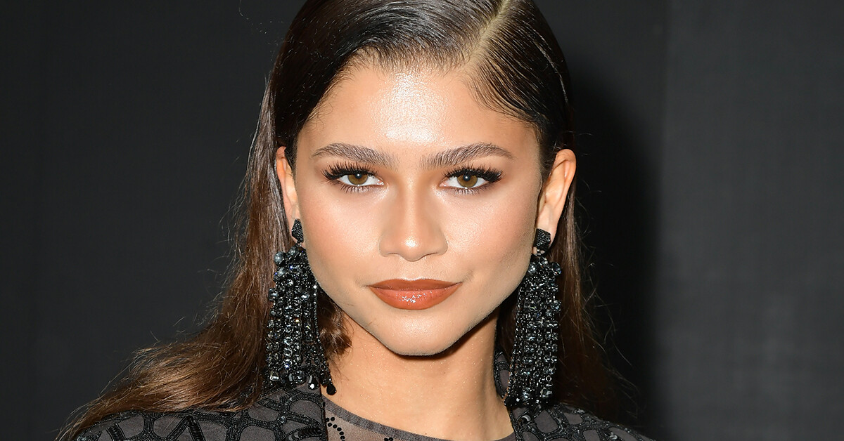 Íme, lépésről-lépésre, hogyan készült Zendaya sminkje a Párizsi Divathétre