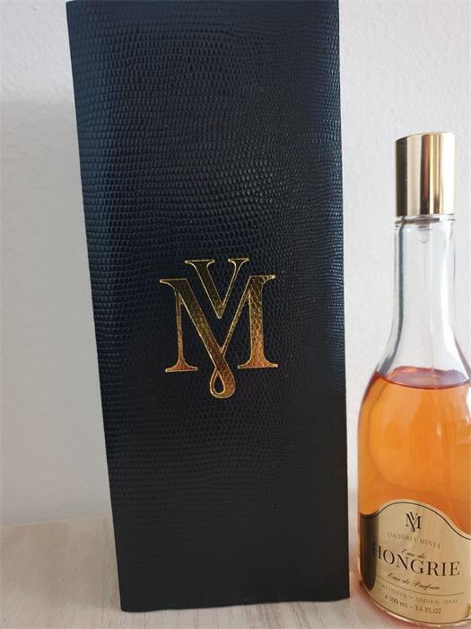 Viktoria Minya Eau De Hongrie | KremMania