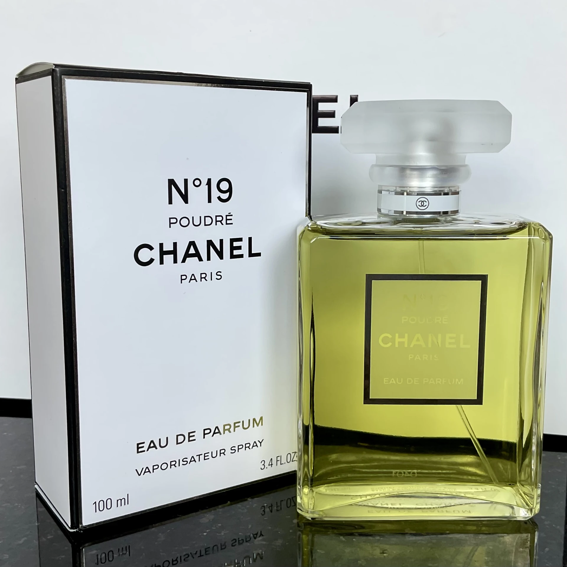 ÜVEGÉBEN! Chanel N°19 Poudré EDP 🌿