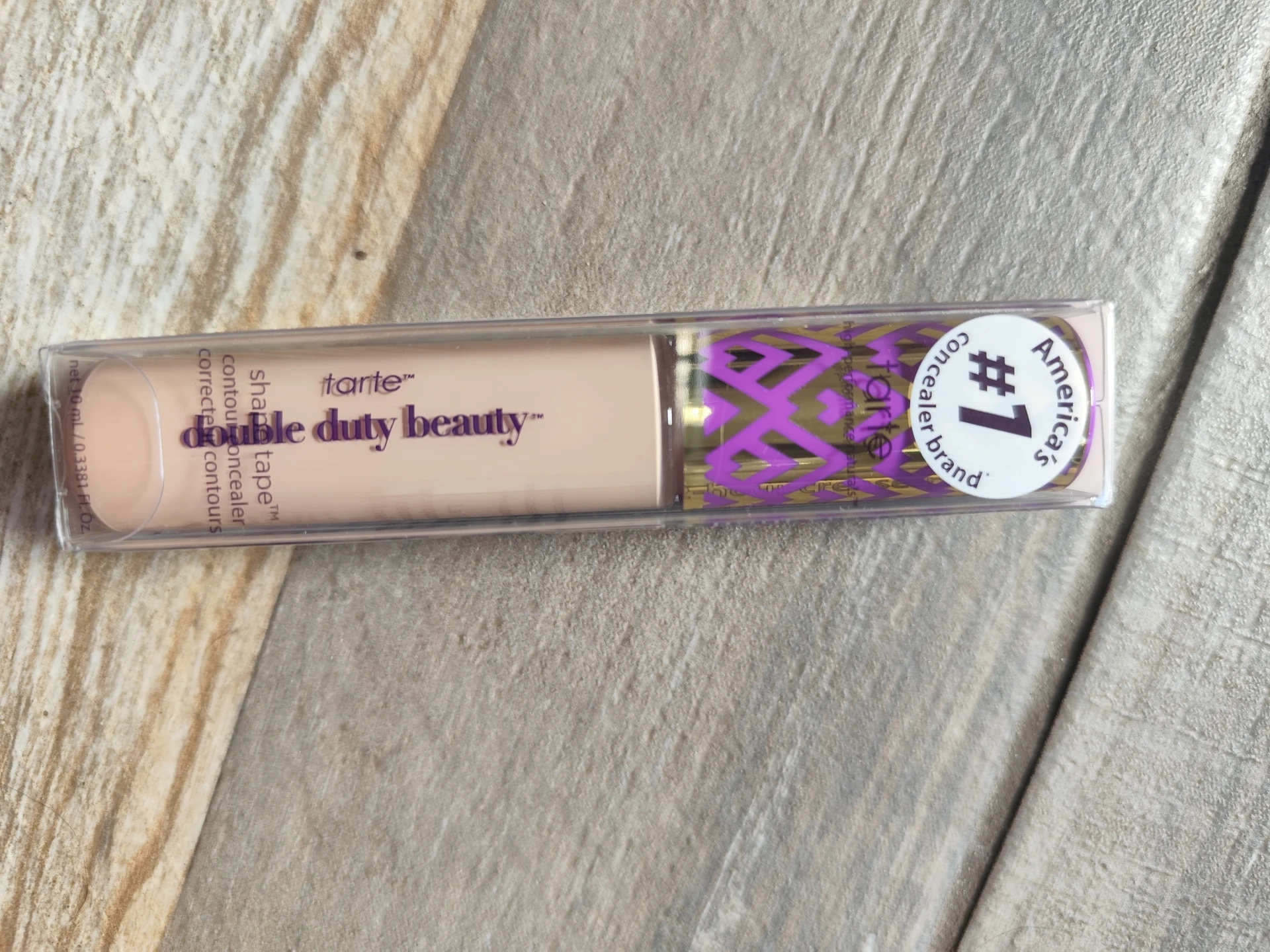Tarte Shape Tape 22B Light beige