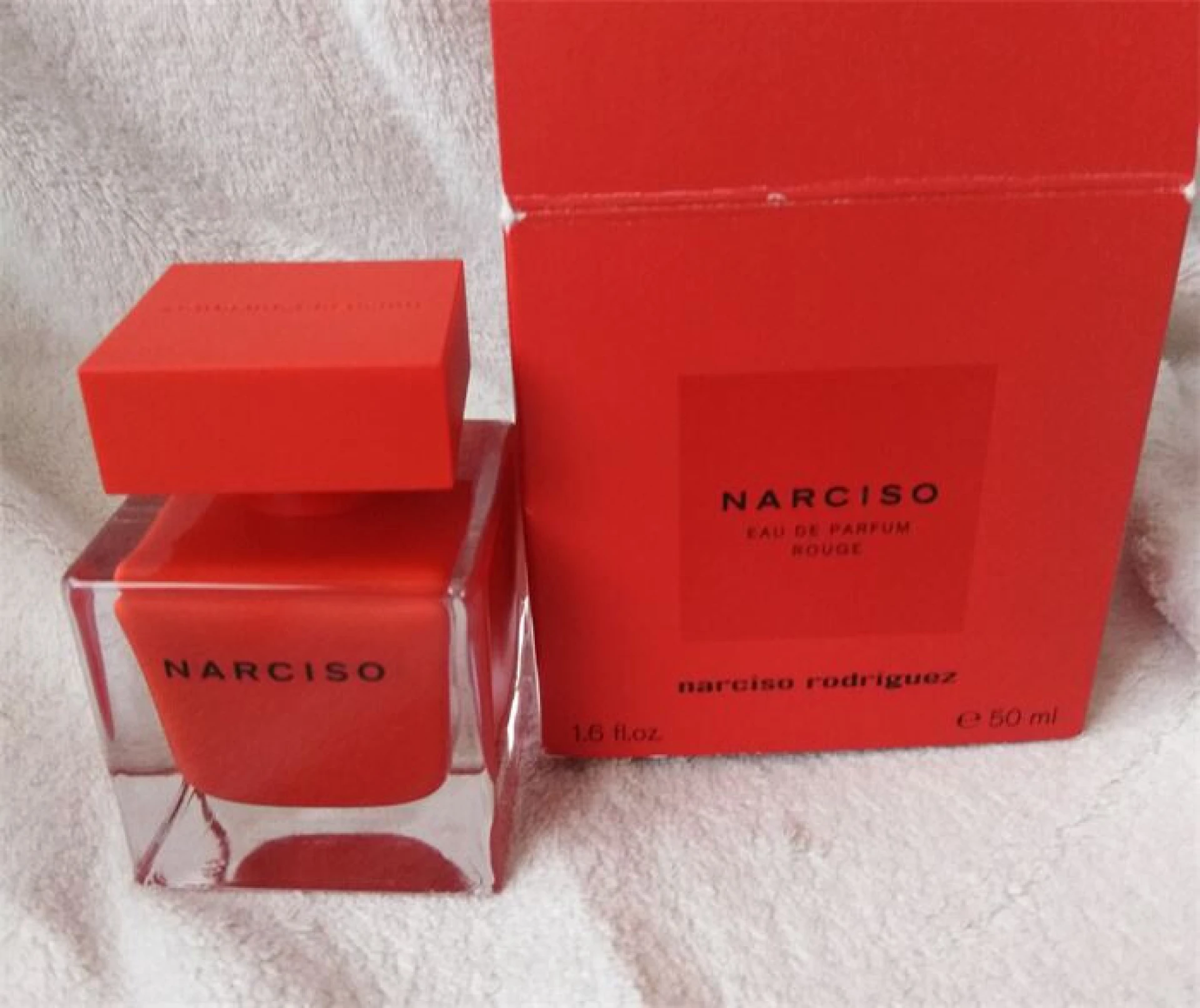 Narciso Rodriguez Narciso Rouge parfümszóróban* eladó