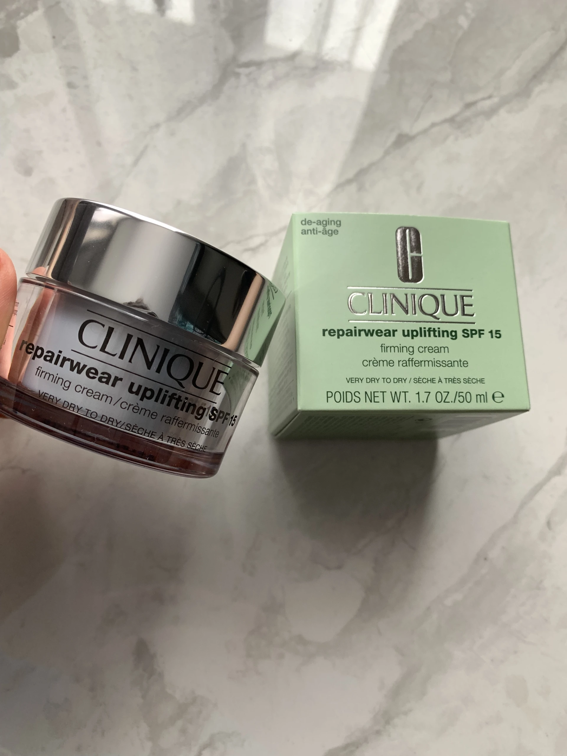 Clinique Repairwear Uplifting SPF15