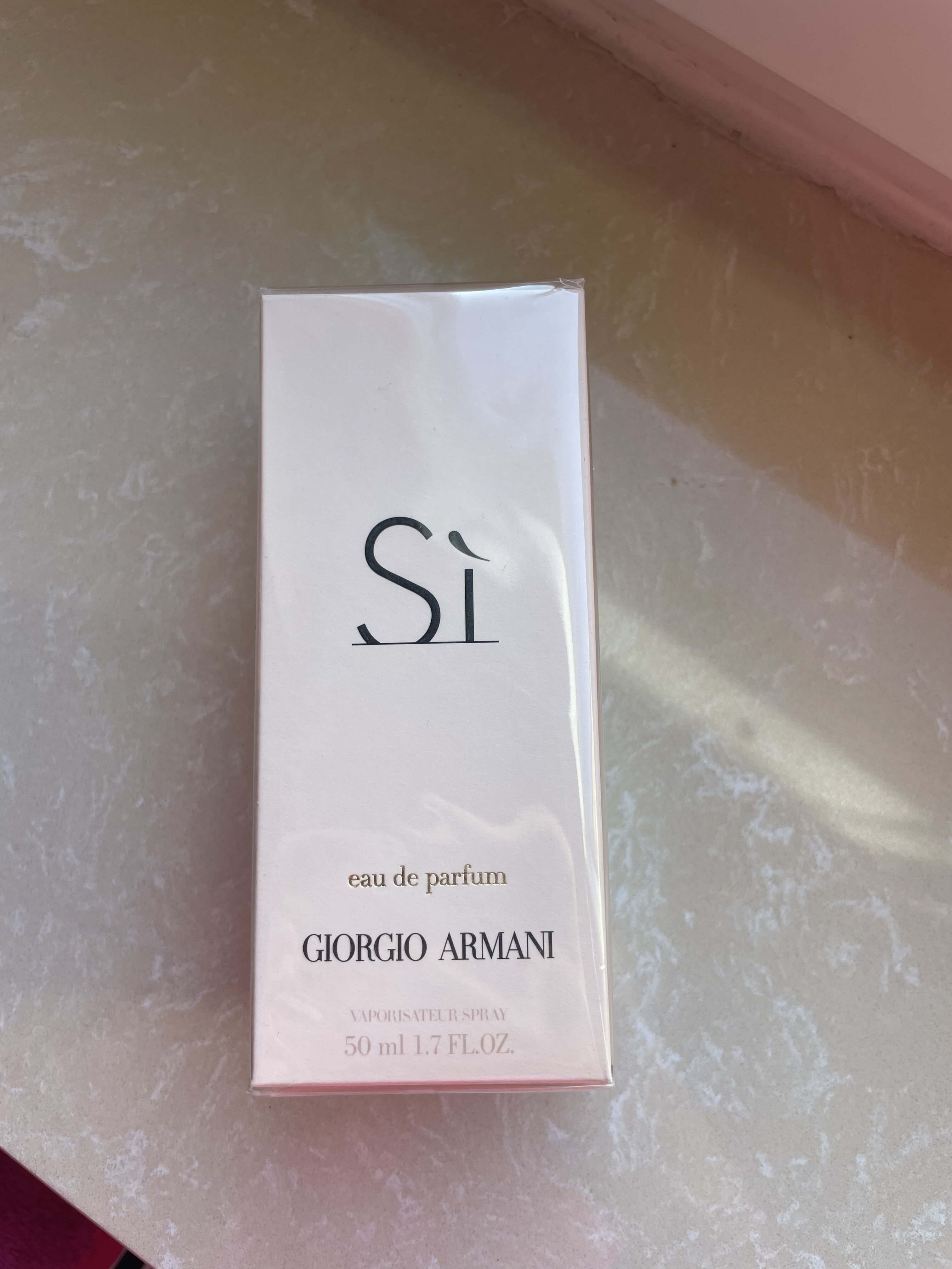 Eladó parfüm, Armani Sí