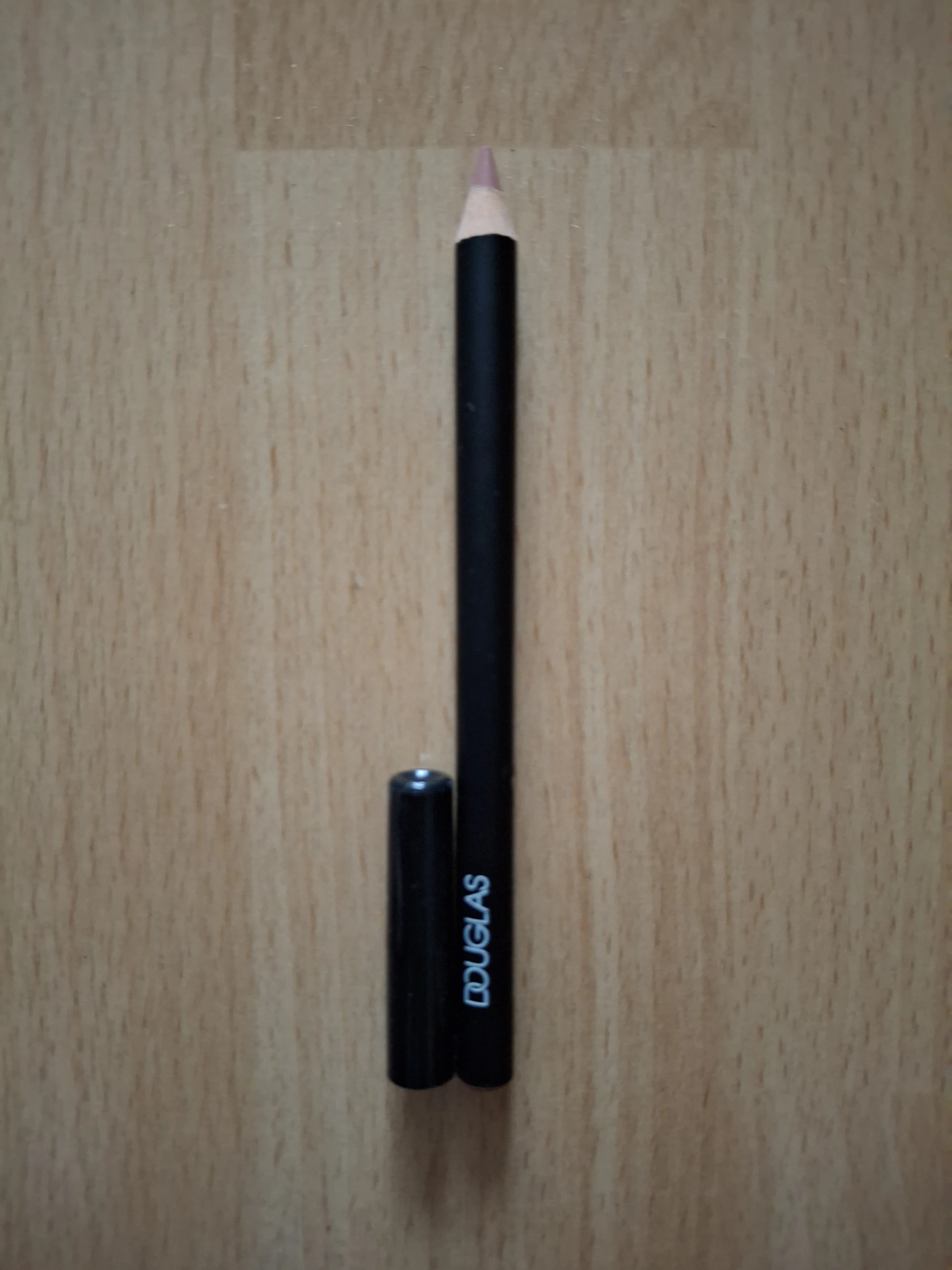 Douglas Lip Liner Contour + Reshape Lips