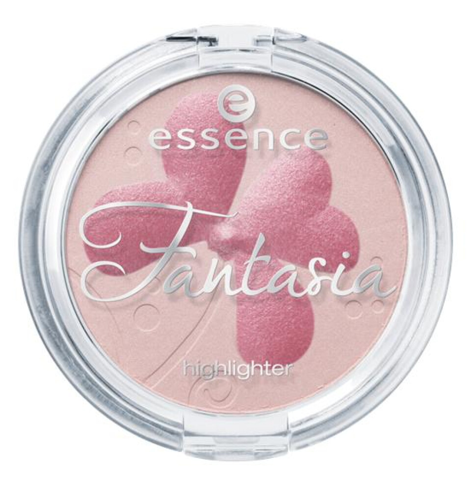 Essence Fantasia Highlighter