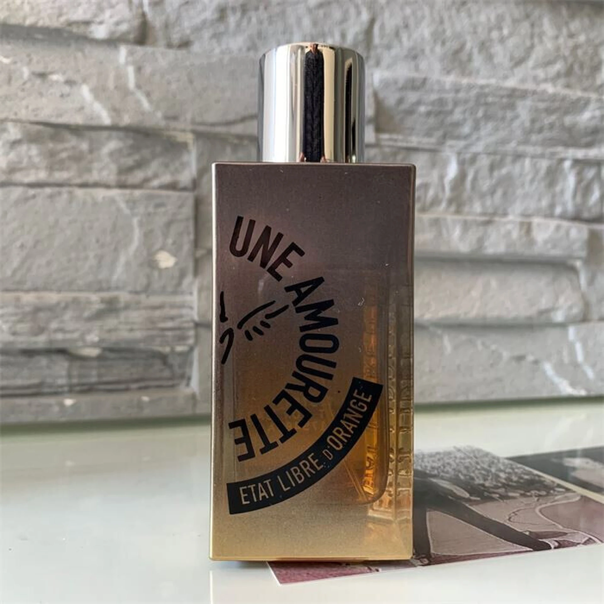 Etat Libre d'Orange Une Amourette Roland Mouret EDP fújósok