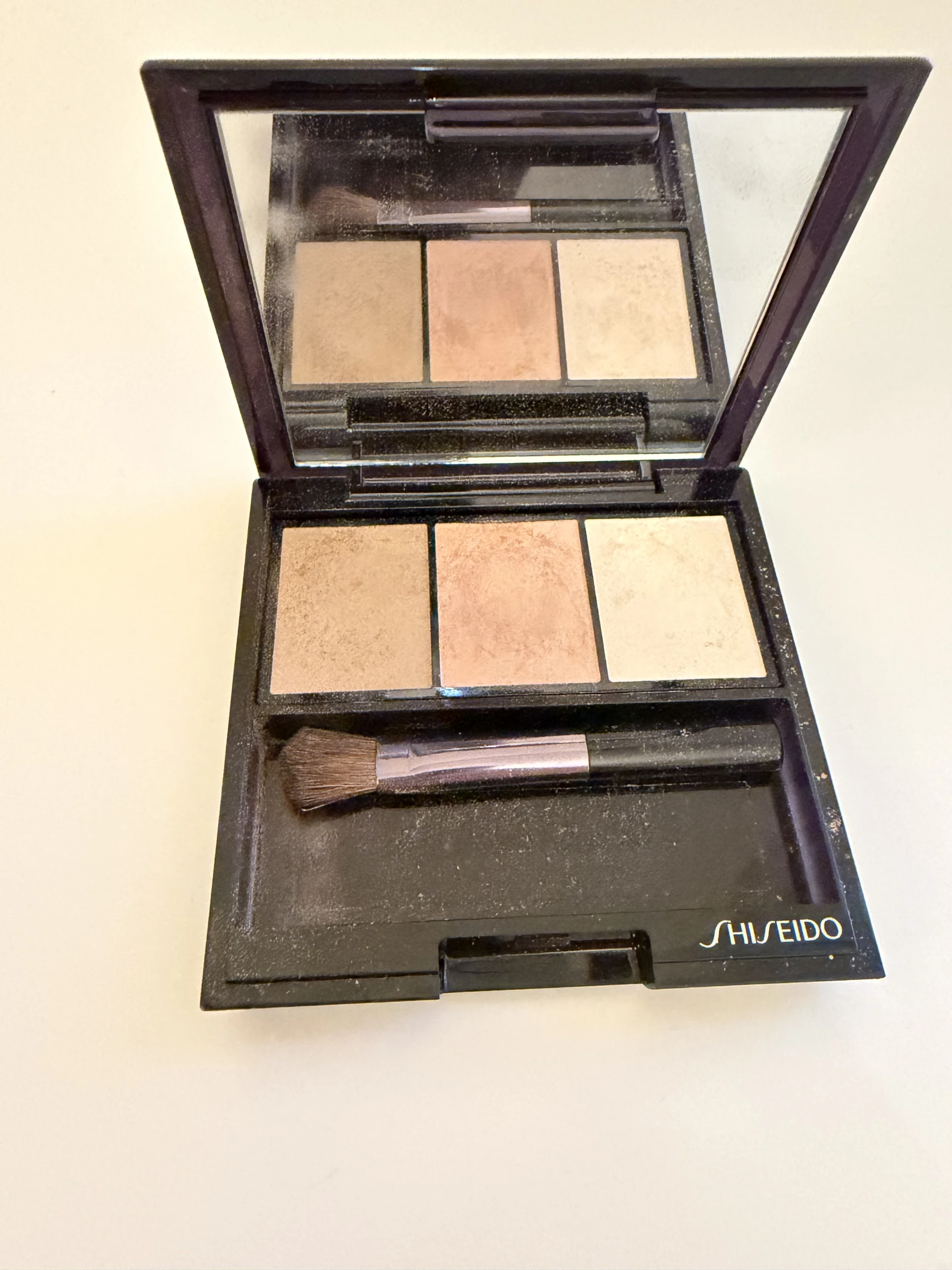 Shiseido szemhéjpúder trio