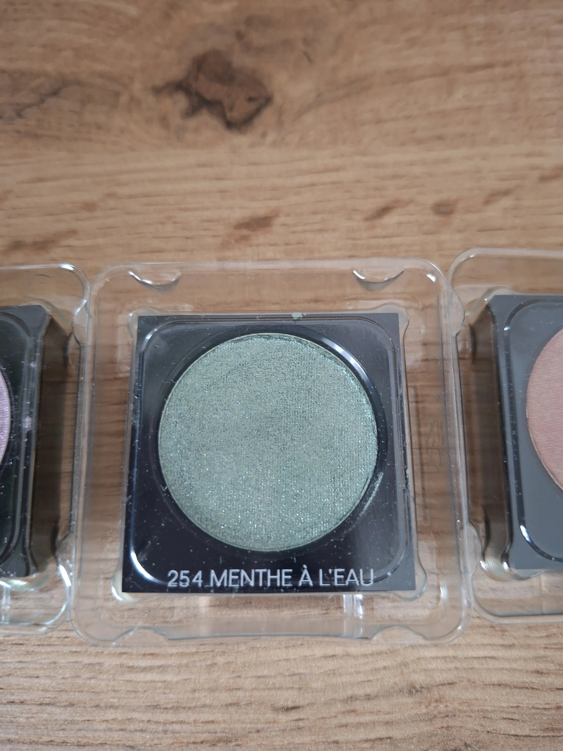 Chanel Ombre Essentielle Szemhéjpúde