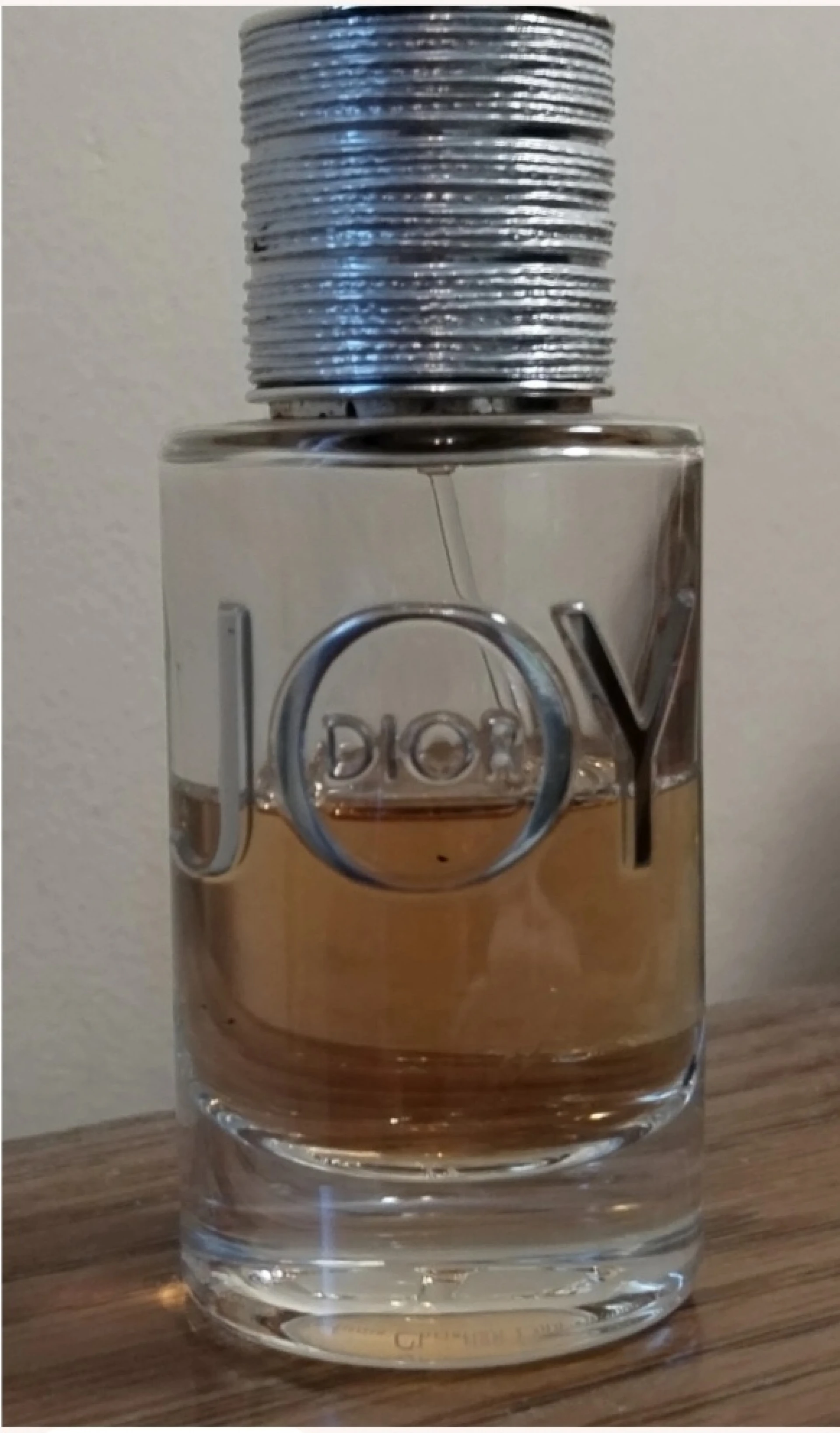 Dior Joy EDP üvegében