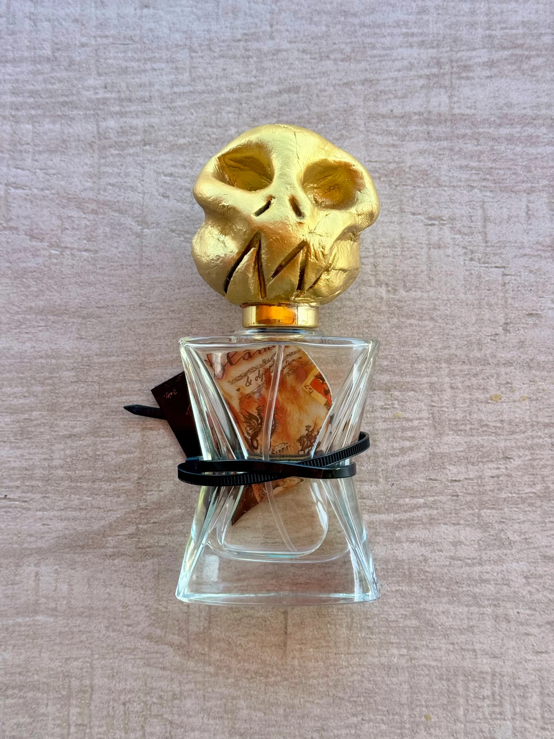 🦌 Fújósok! The Unleashed Apothecary Musk Vernaculaire Extrait De Parfum