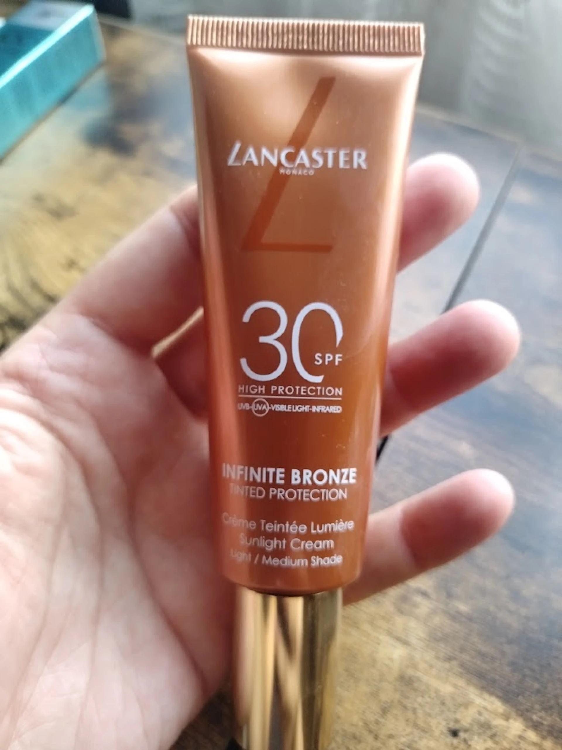Lancaster Infinite Bronze színezett hidratáló