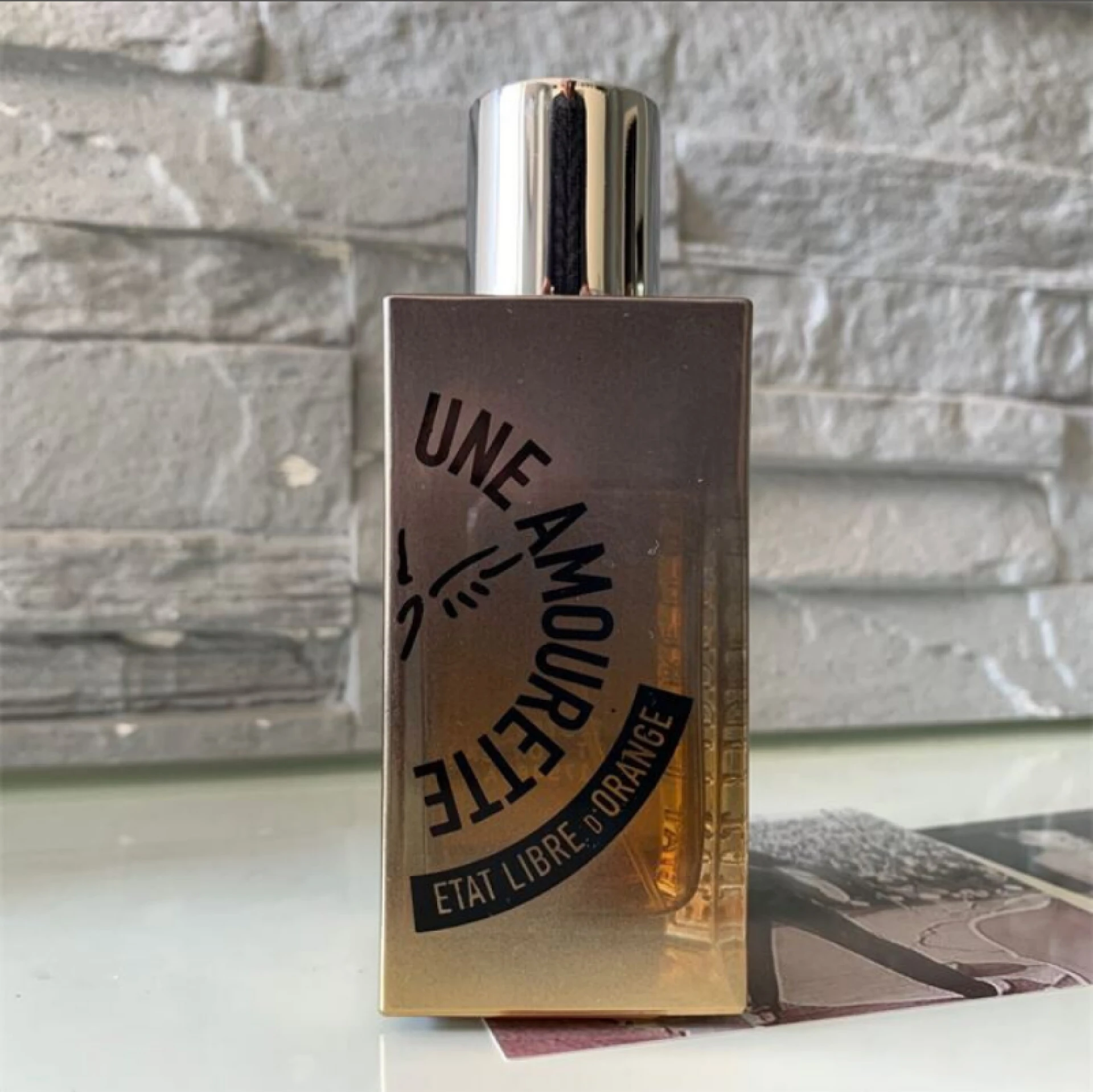 Etat Libre d'Orange Une Amourette Roland Mouret EDP fújósok
