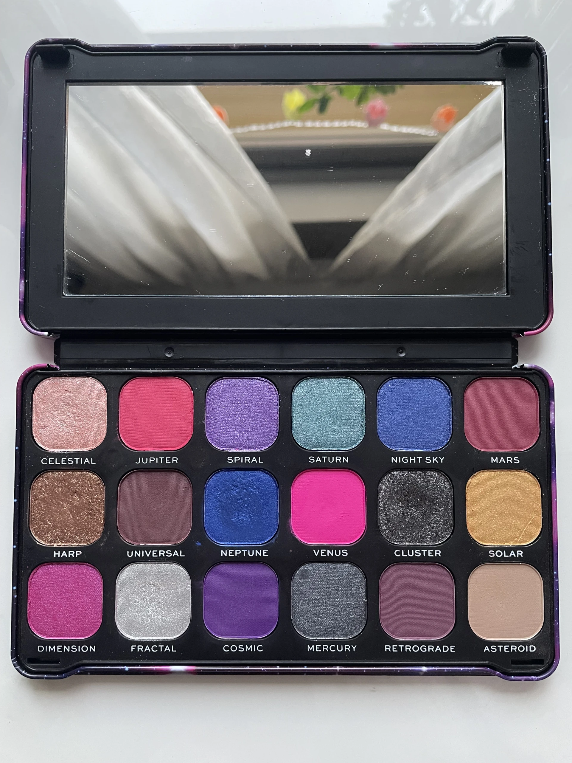 Makeup Revolution Forever Flawless Constellation