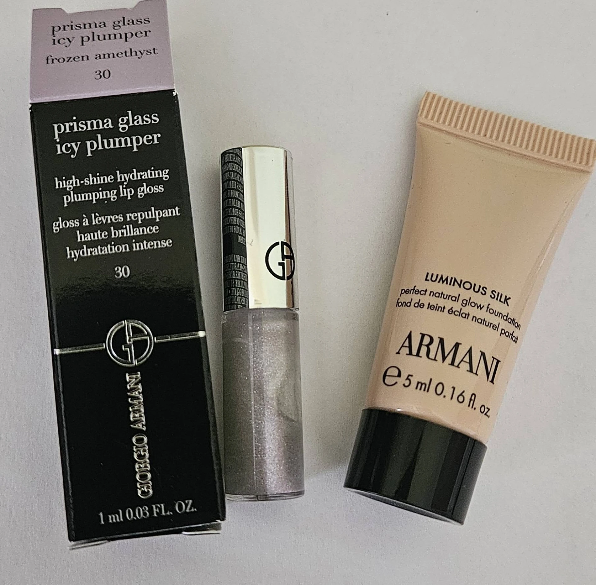 Giorgio Armani Luminous Silk Perfect Natural Glow Foundation + LIP PLUMPER