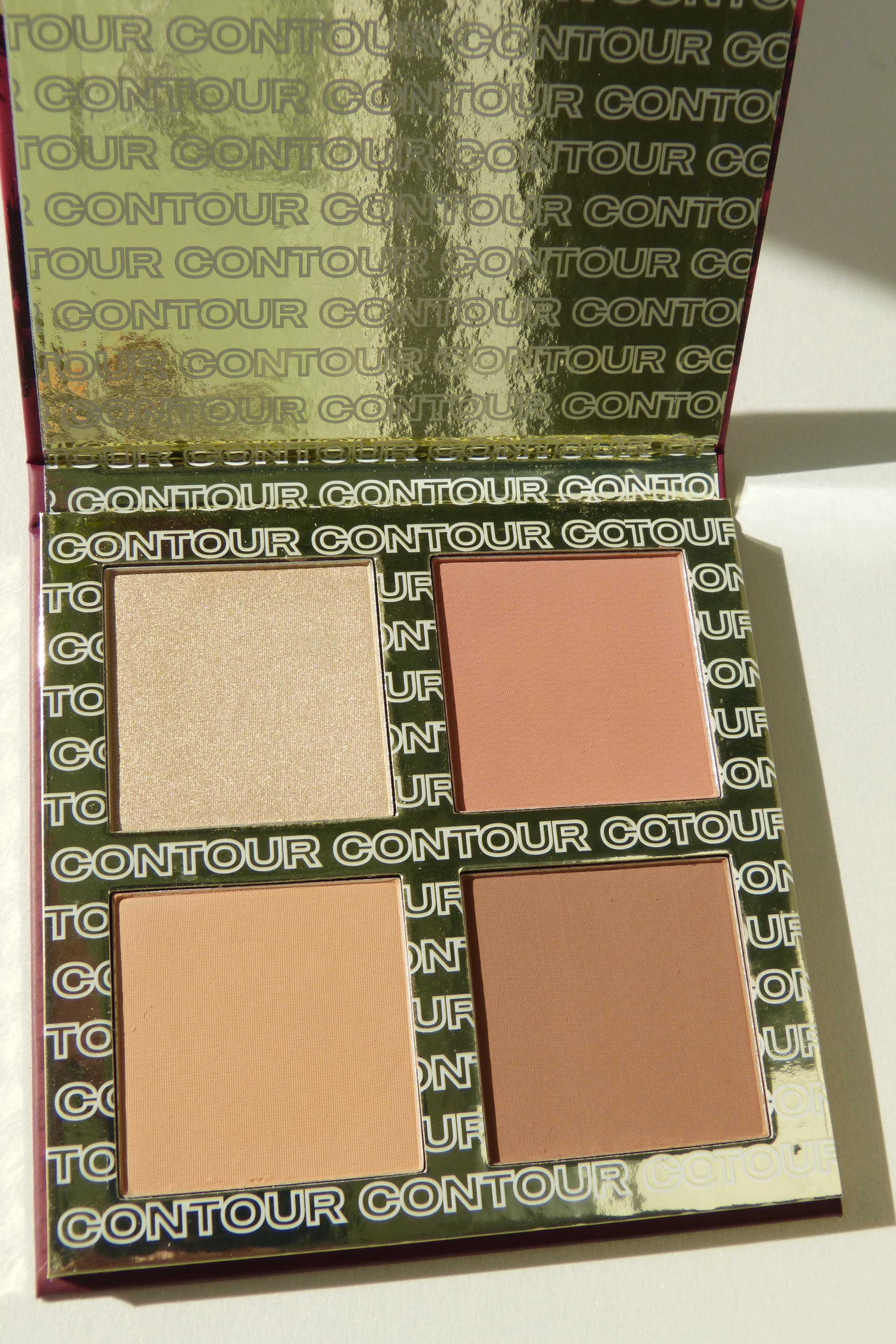 Új BH Cosmetics Sun Sculpt Light arc paletta