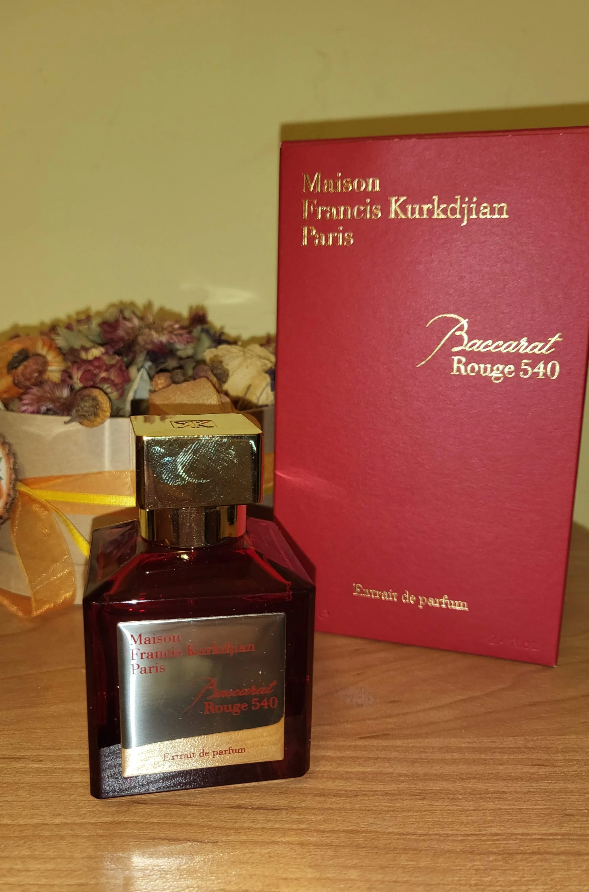 Baccarat Rouge 540 extrait fújós minta