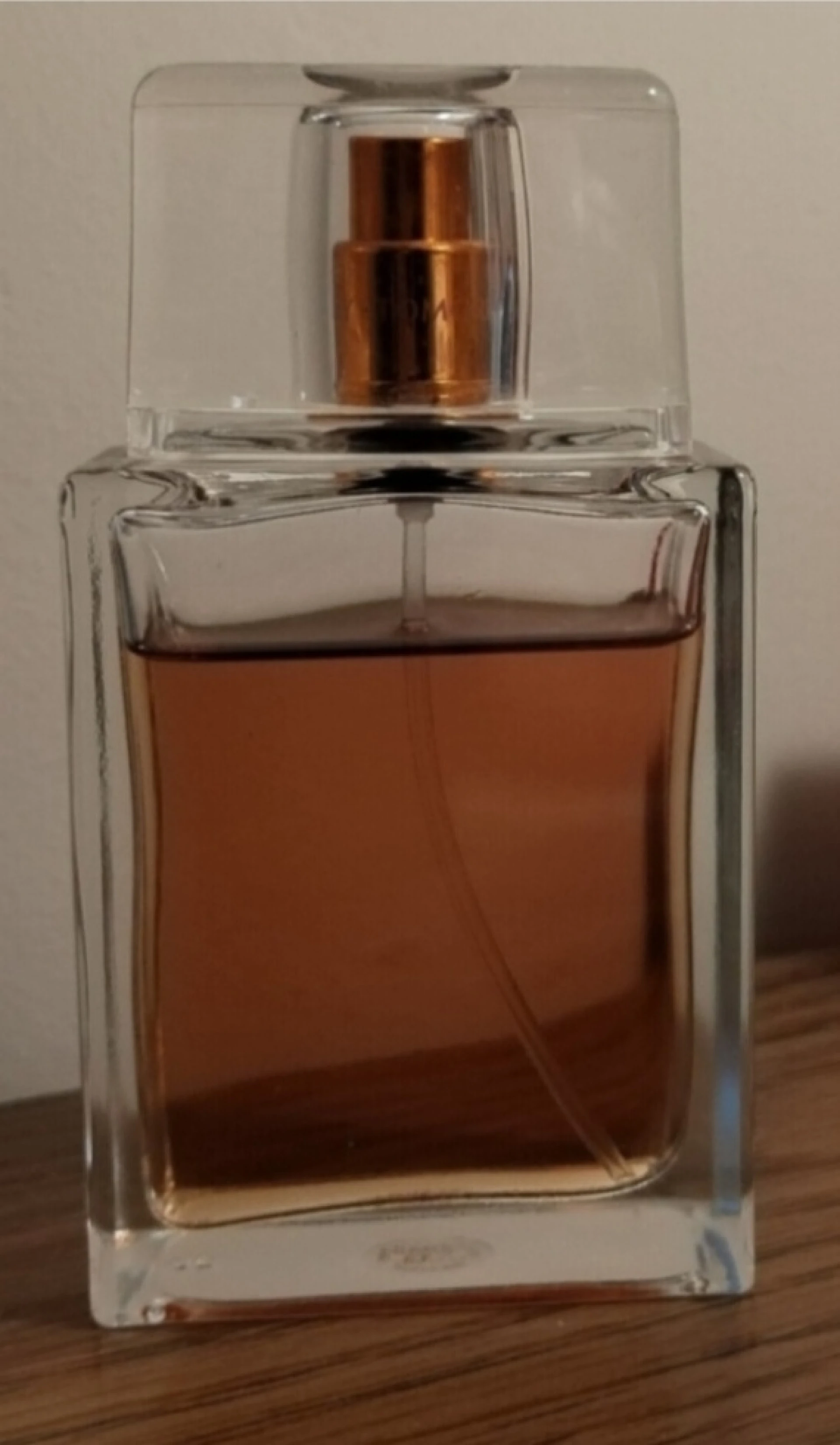 RITKA ! Avon Tomorrow For Him EDT üvegében