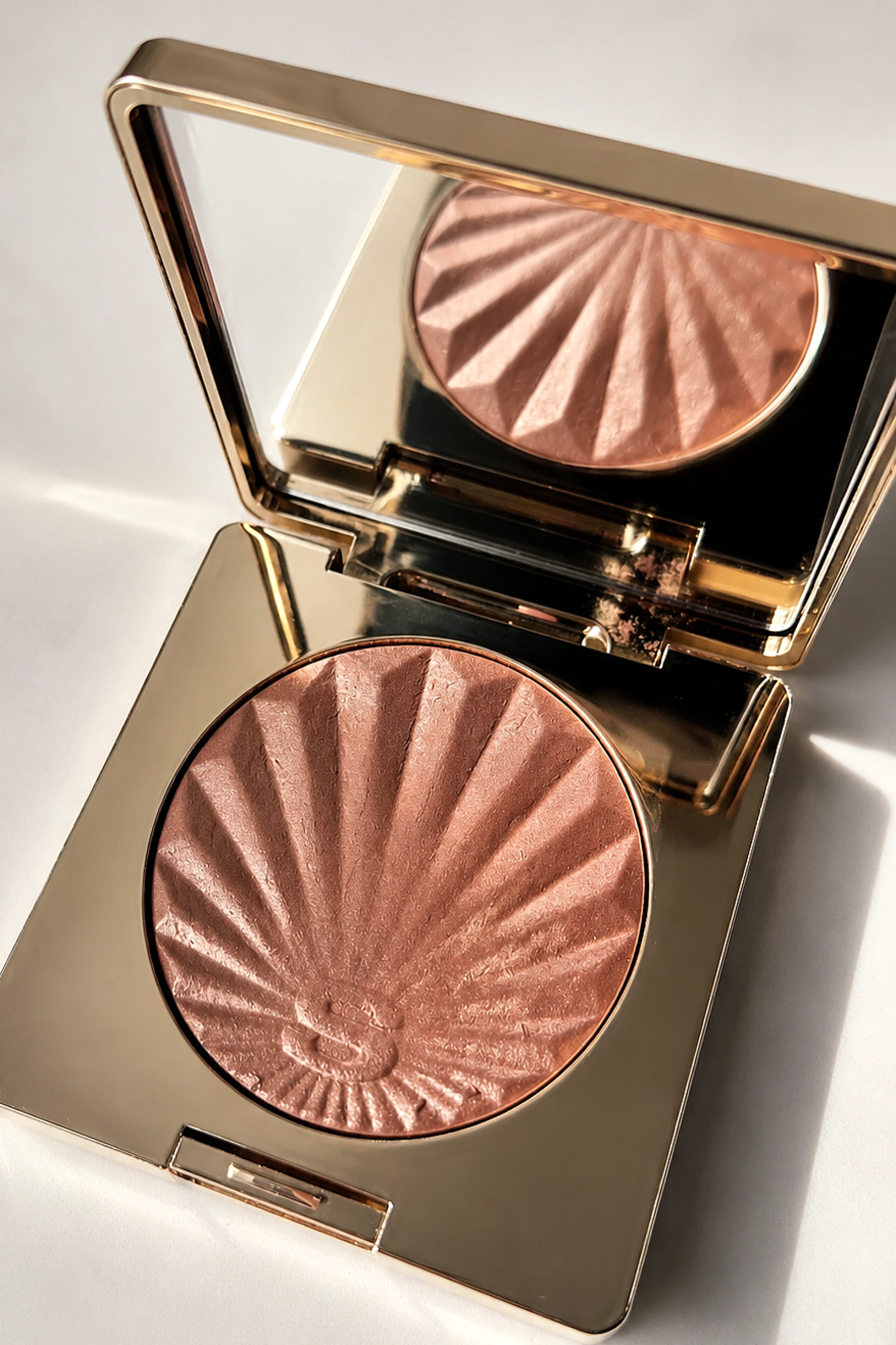 Sisley Phyto-Touche Illusion D'Été Sun-kissed Powder Gel - ajándékkal