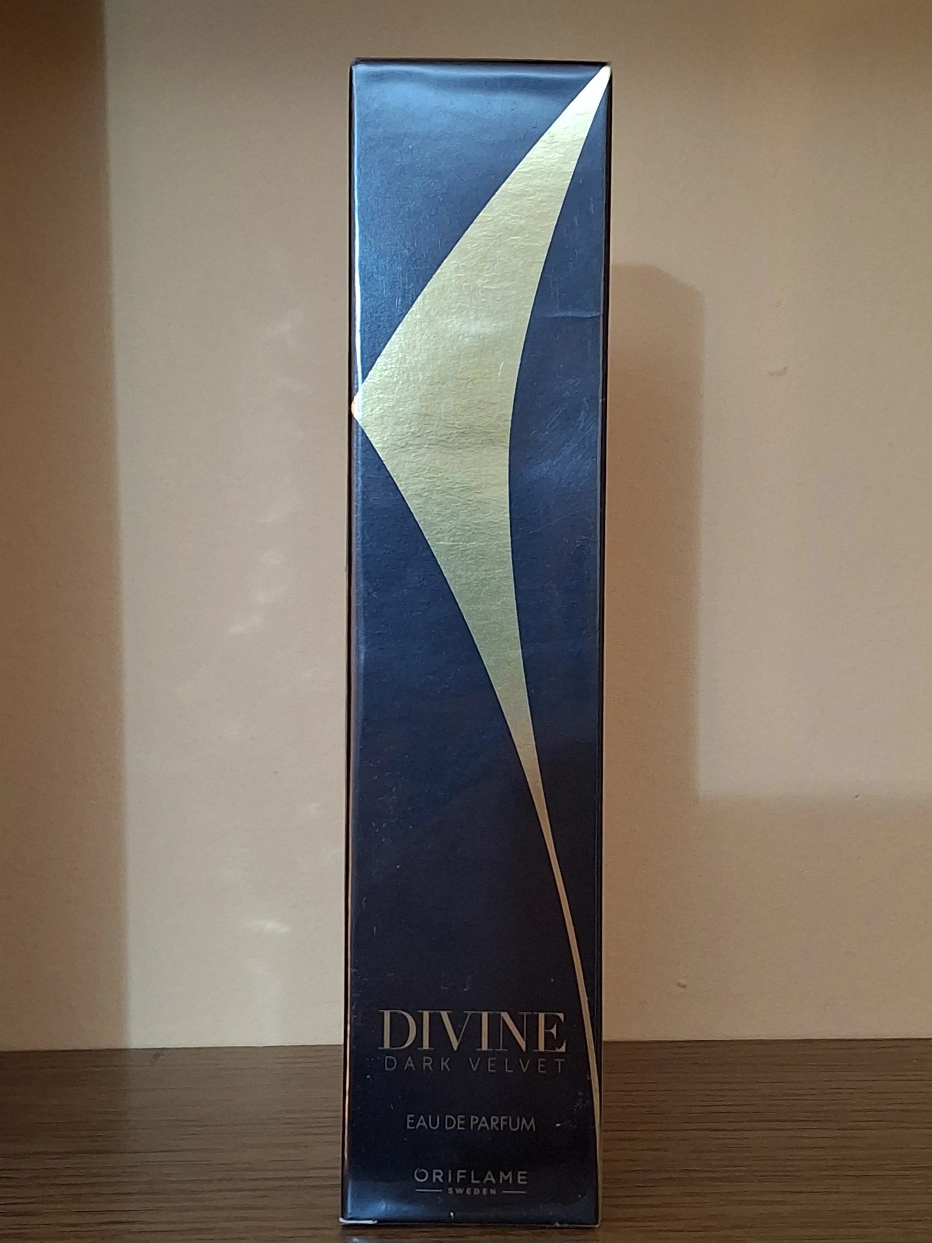 Oriflame Divine Dark Velvet