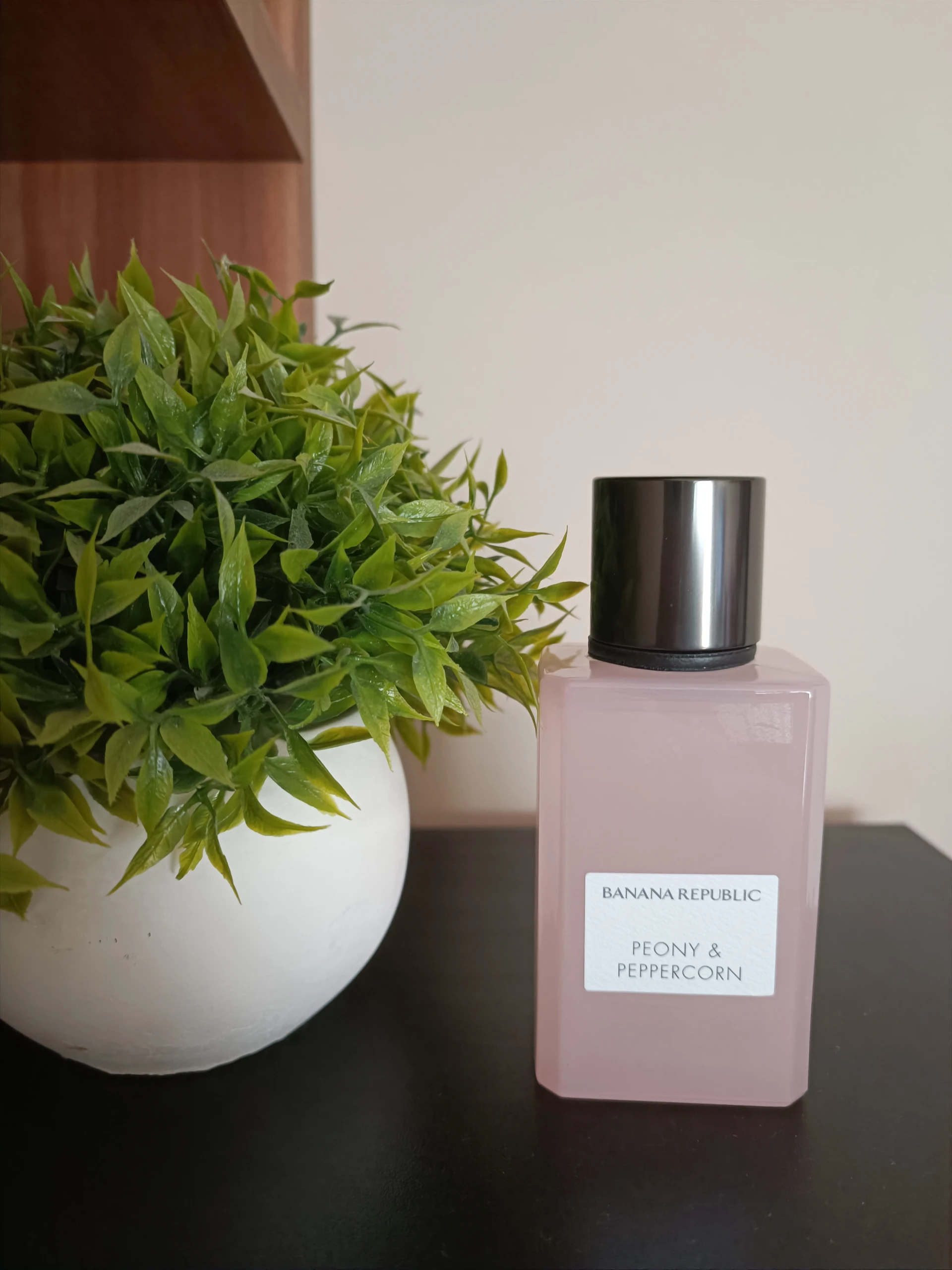 🧪Banana Republic - Peony & Peppercorn