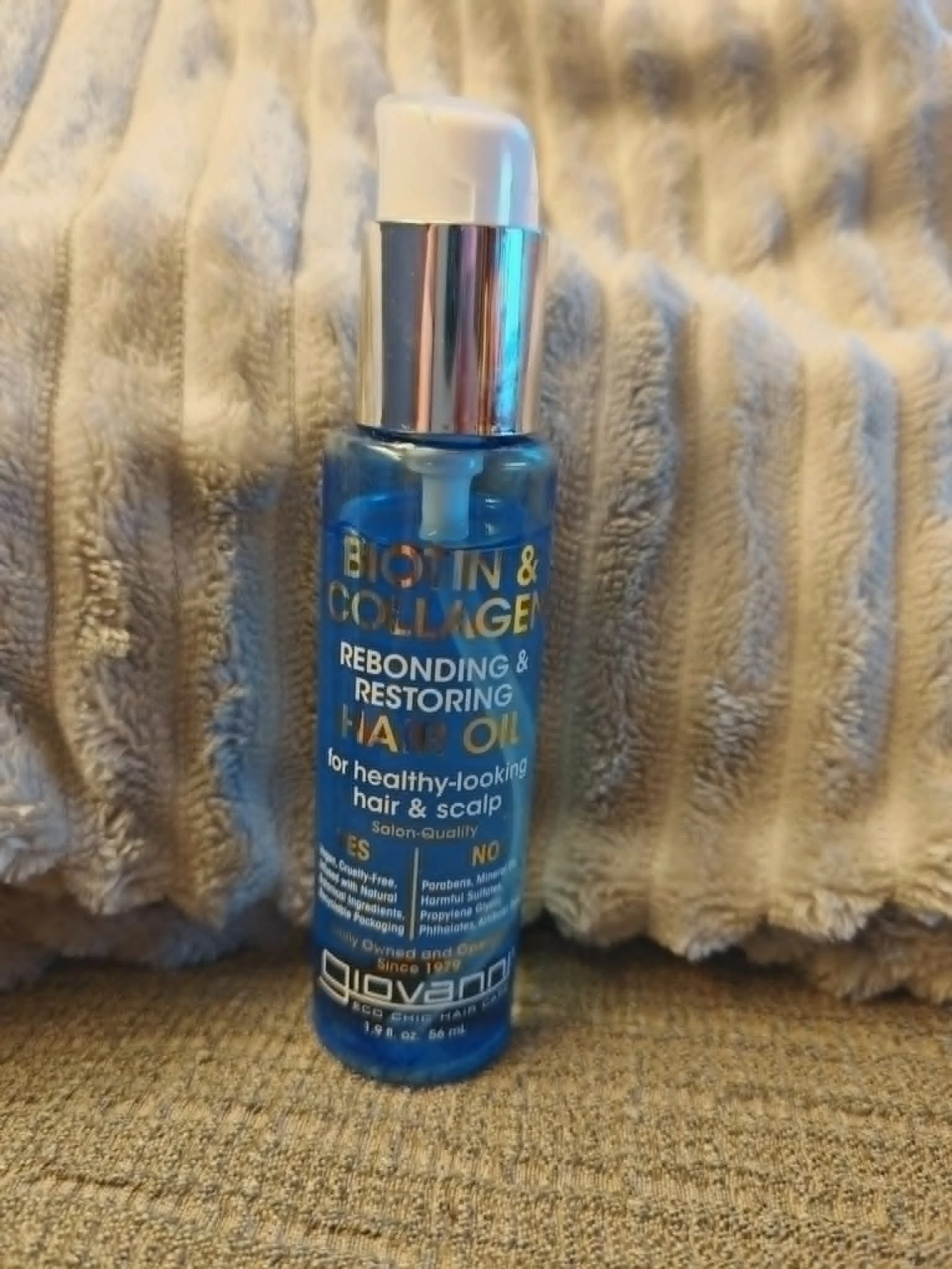 Giovanni Biotin & collagen rebonding restoring hair oil