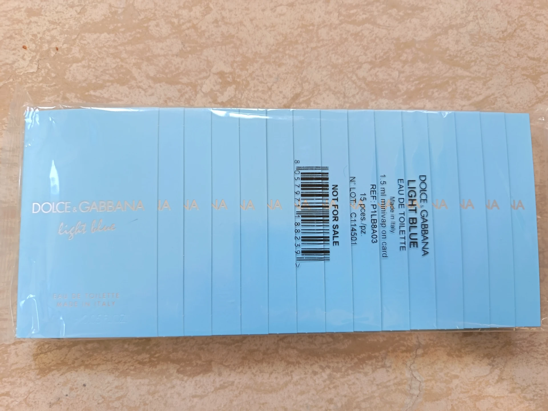 D&G Light Blue EDT mintacsomag