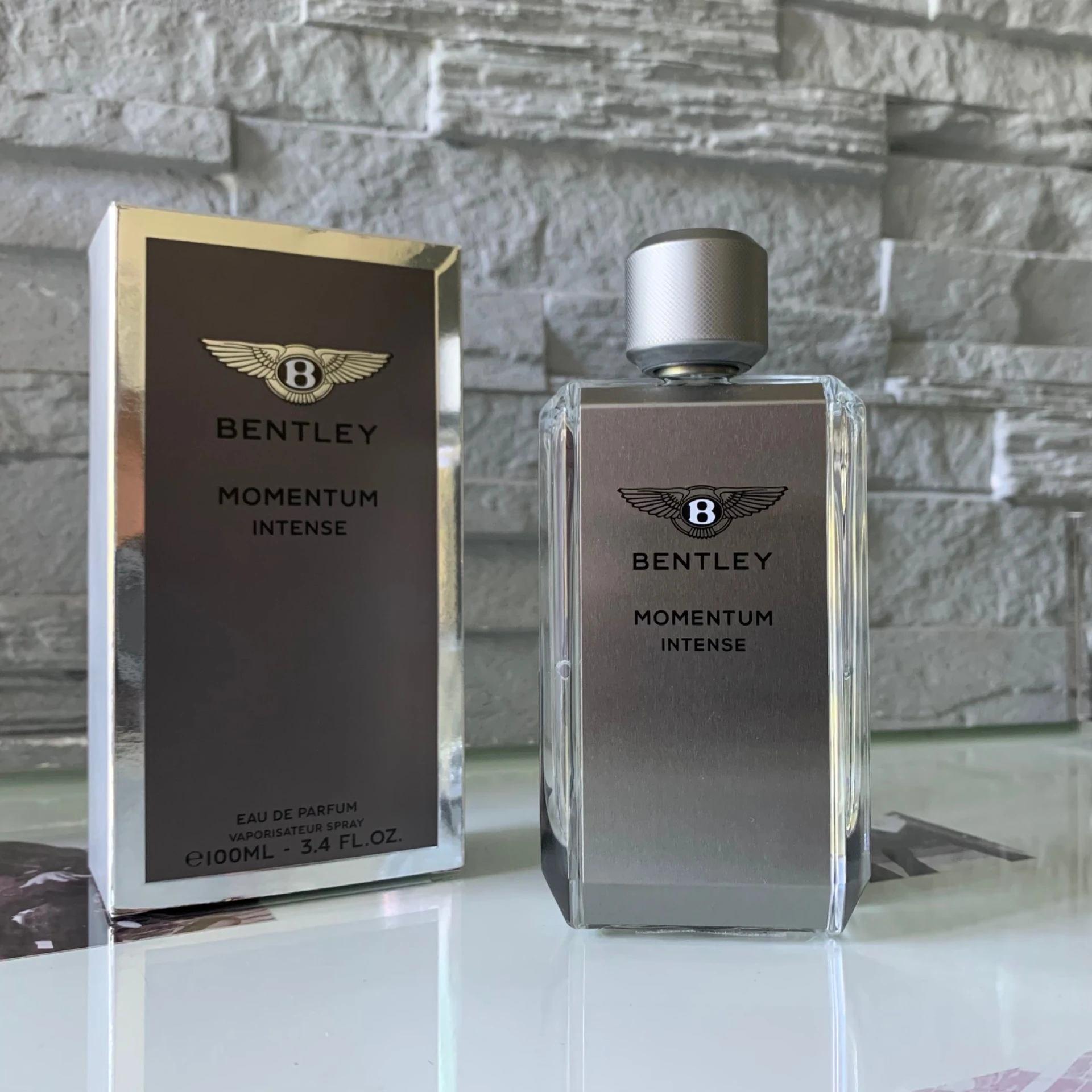 Bentley Momentum Intense for Men fújósok