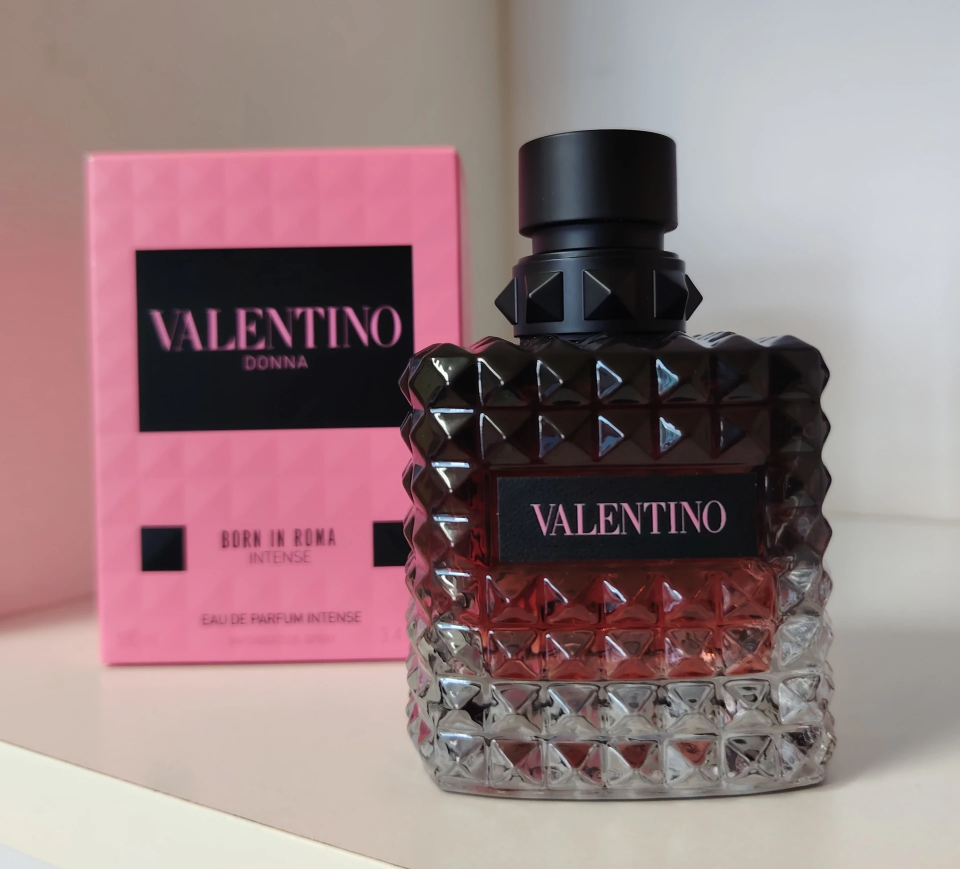 Valentino Donna Born In Roma Intense EDP fújósok